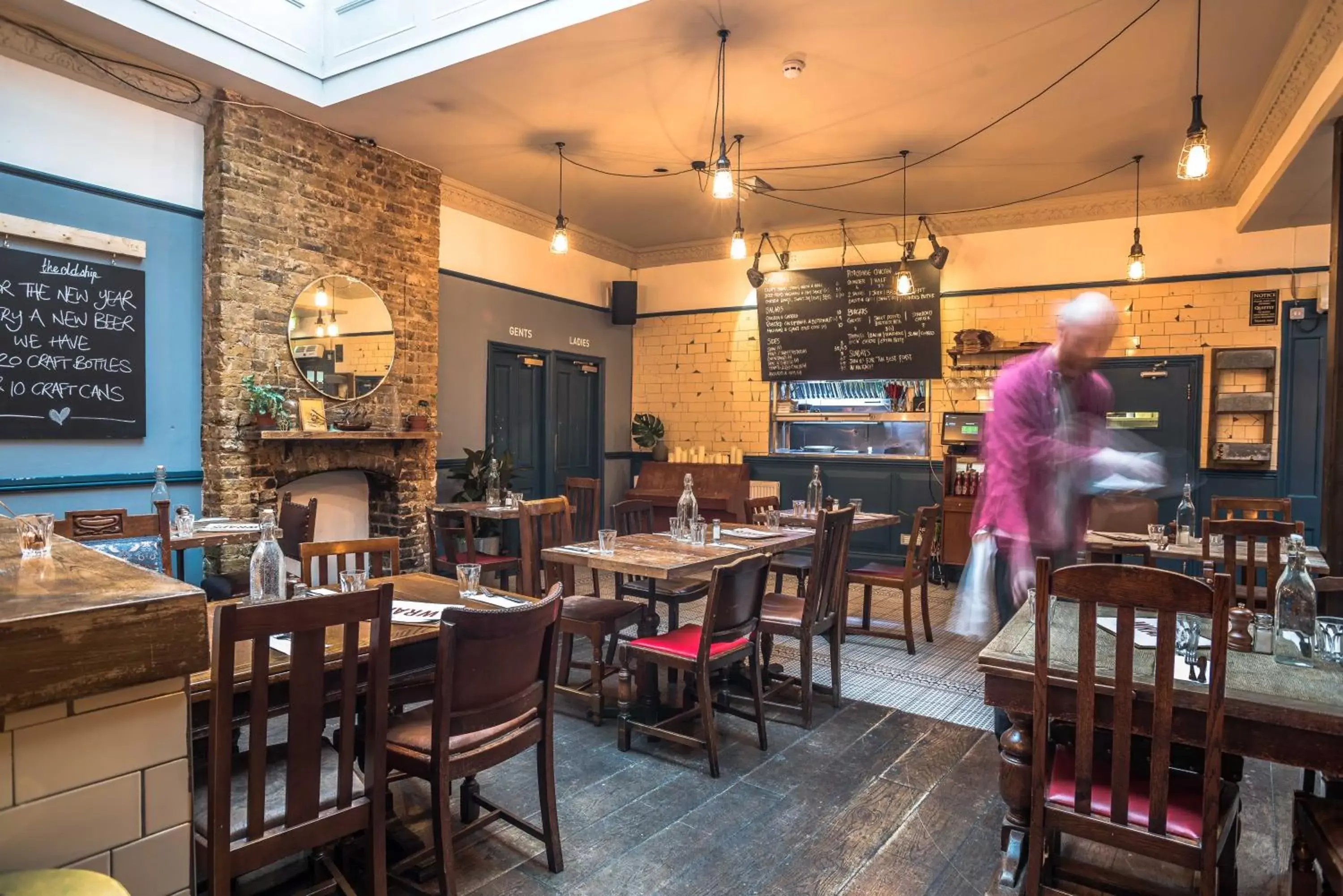 Restaurant/Places to Eat in Old Ship Inn Hackney