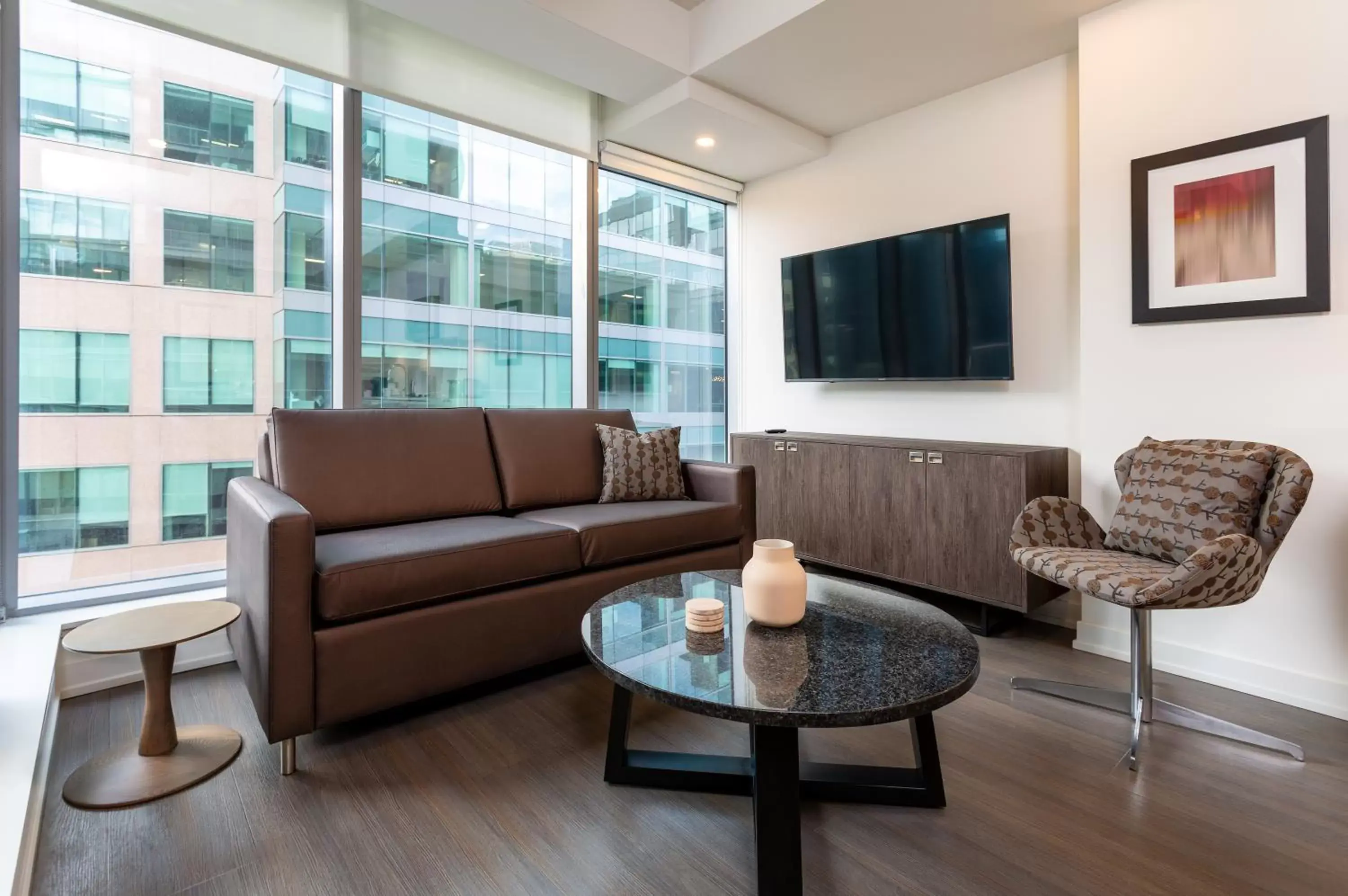 Living room, Seating Area in reStays Ottawa