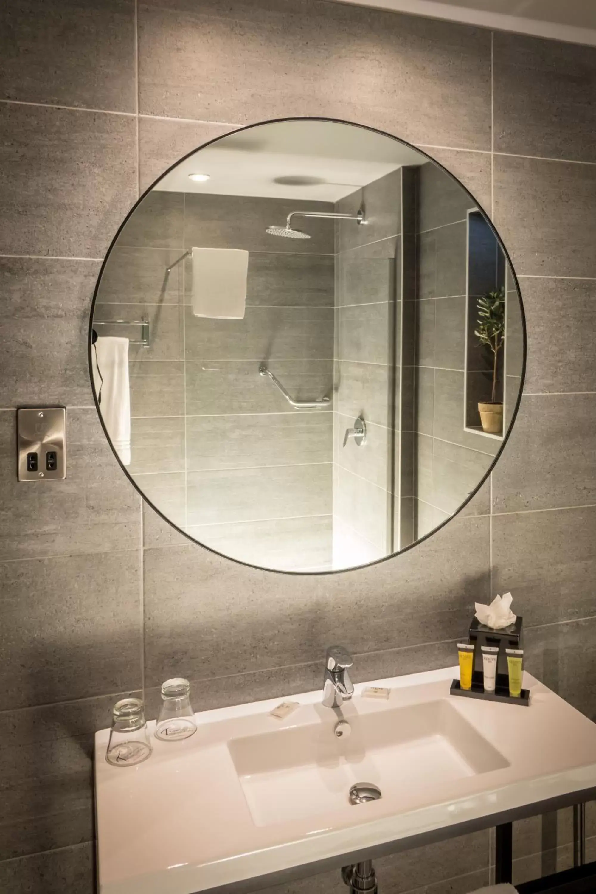 Bathroom in Talbot Hotel Cork Bathroom in Talbot Hotel Cork