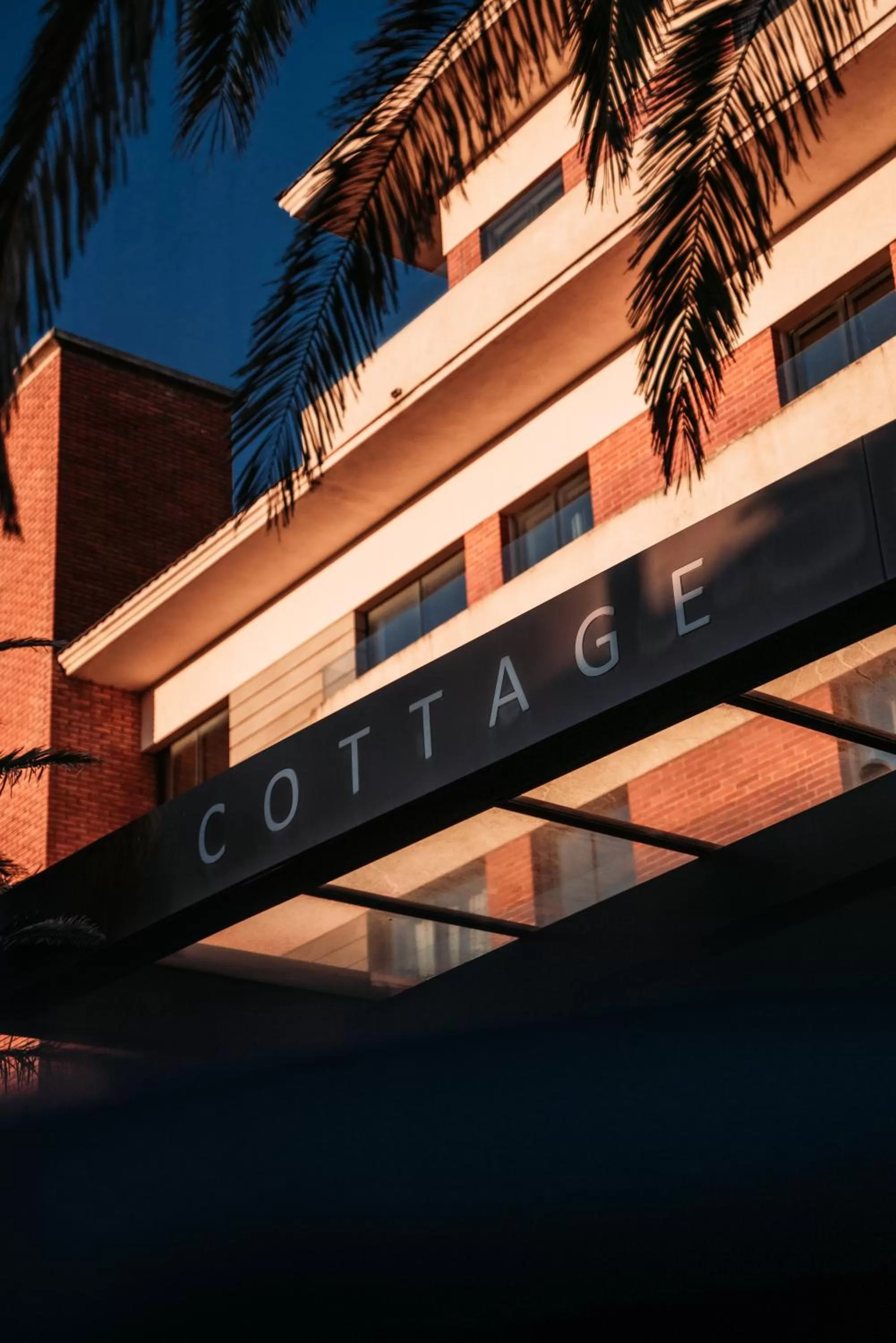 Property building in Cottage Carrasco