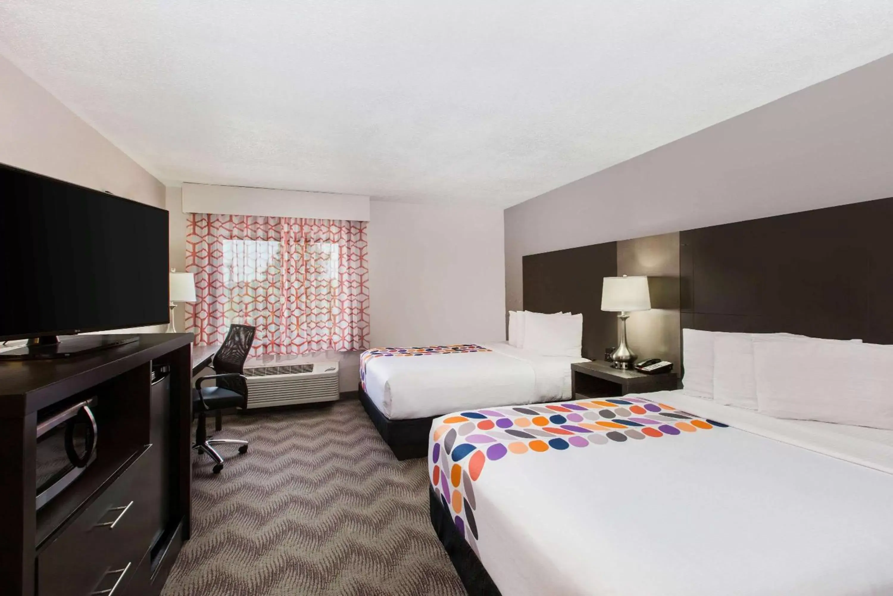 Photo of the whole room, Bed in La Quinta by Wyndham Goodlettsville - Nashville