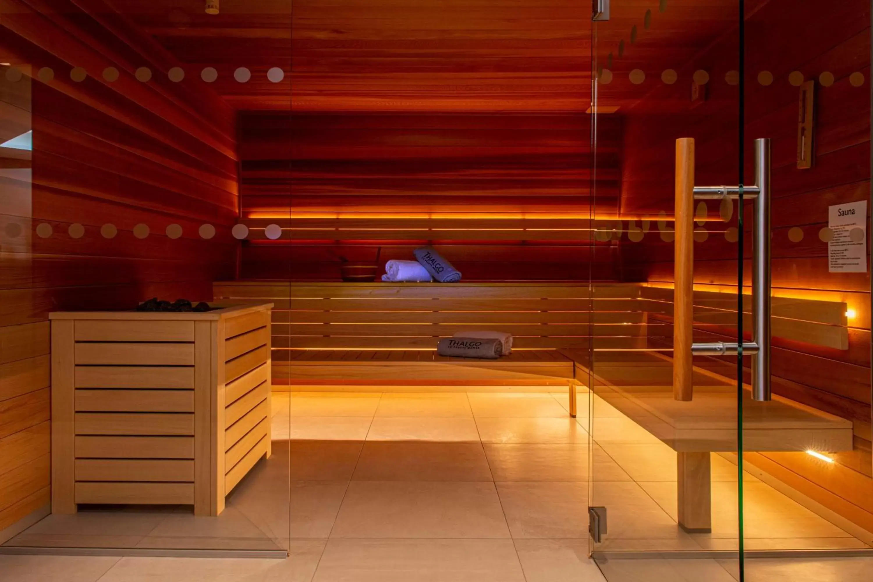 Sauna in Radisson Blu Hotel, Rouen Centre