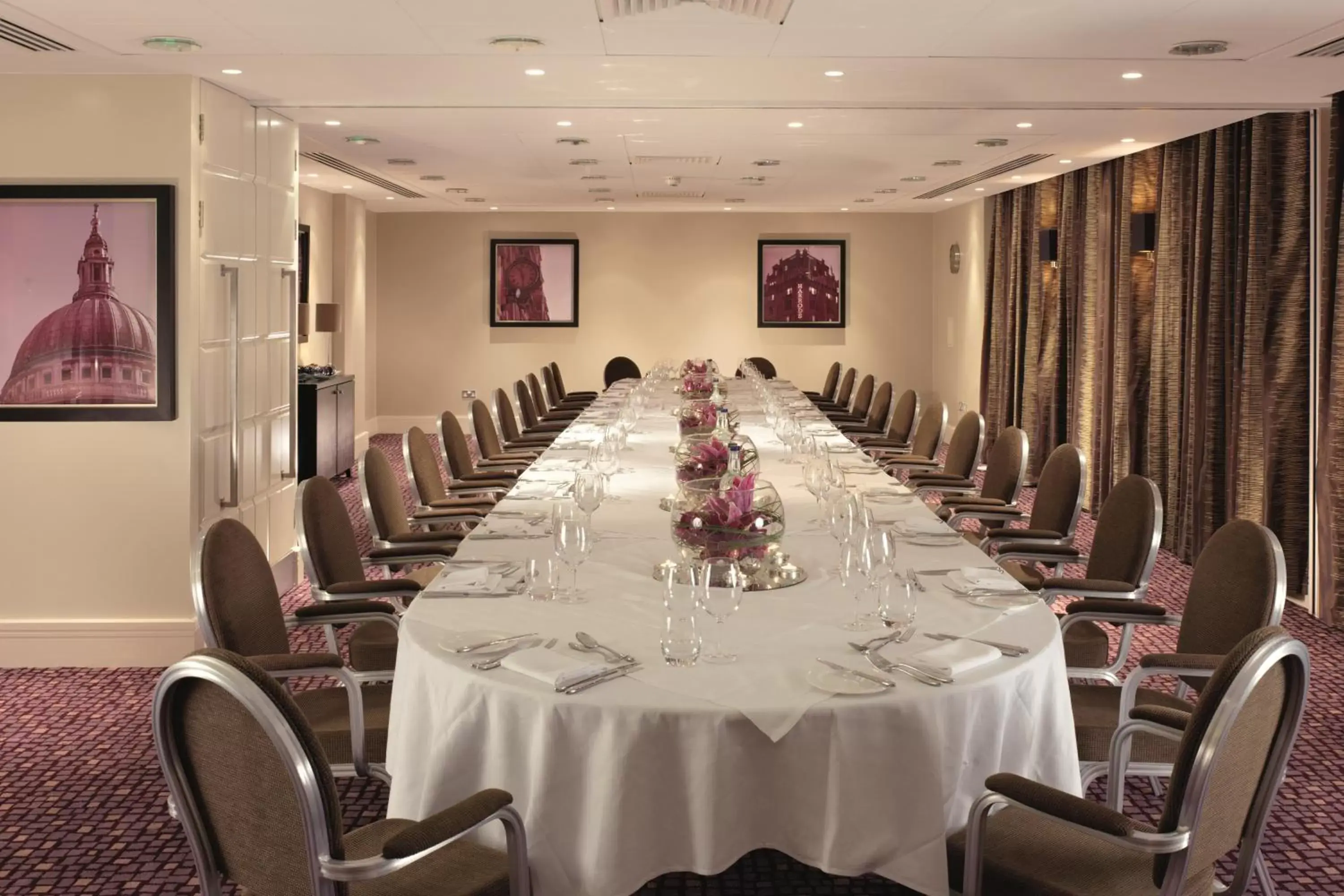 Banquet/Function facilities in Crowne Plaza London Ealing, an IHG Hotel