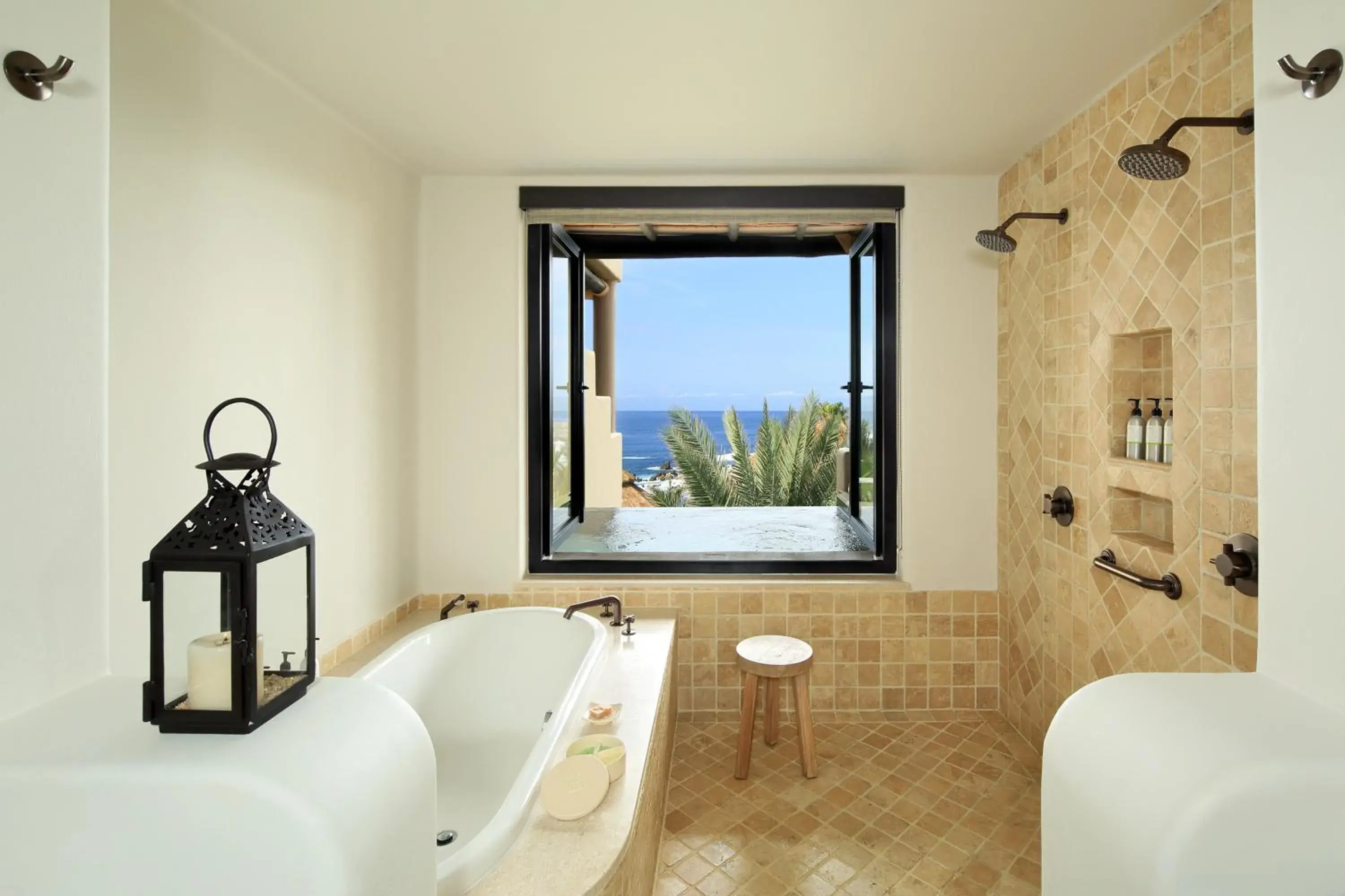 Bathroom in Esperanza - An Auberge Resort