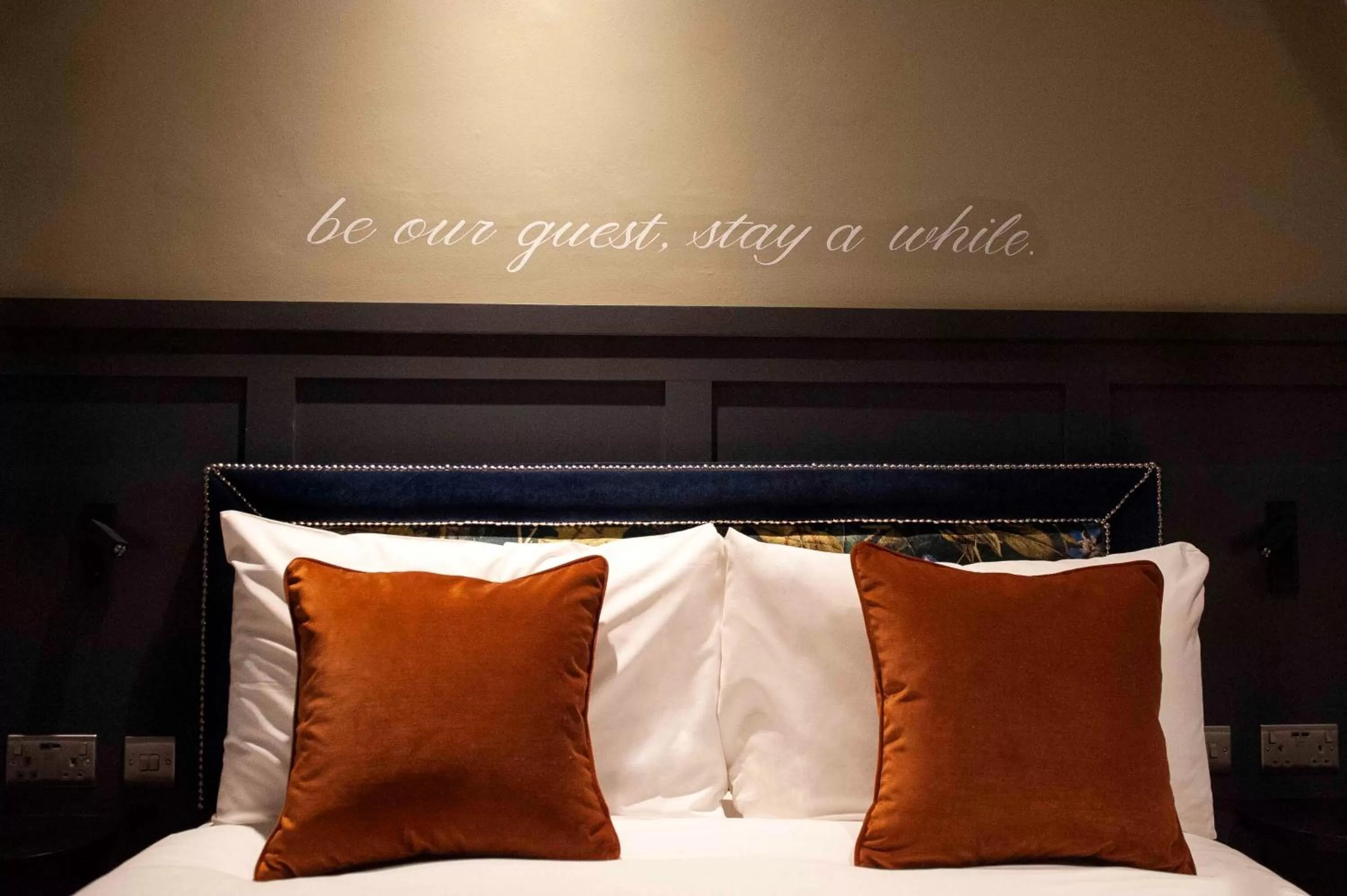 Bed in The Coachman Hotel