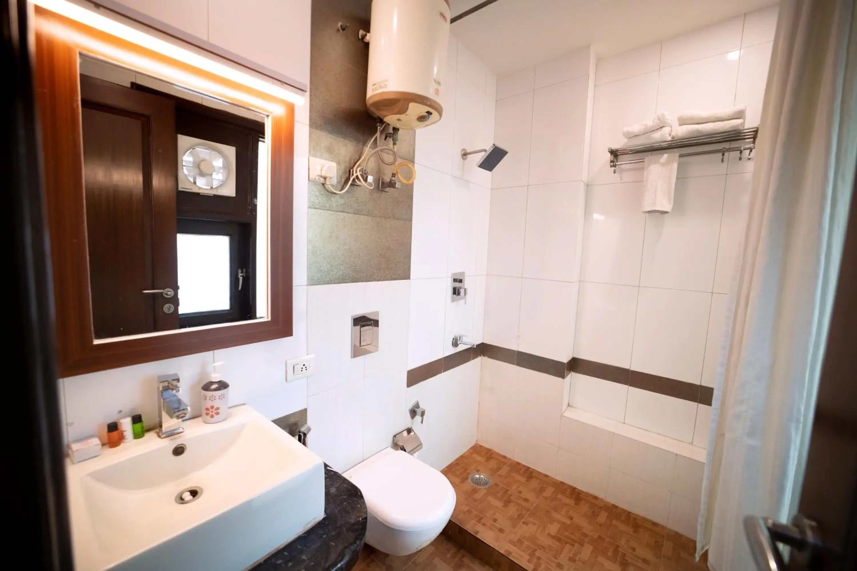 Bathroom in Kastor International Hotel