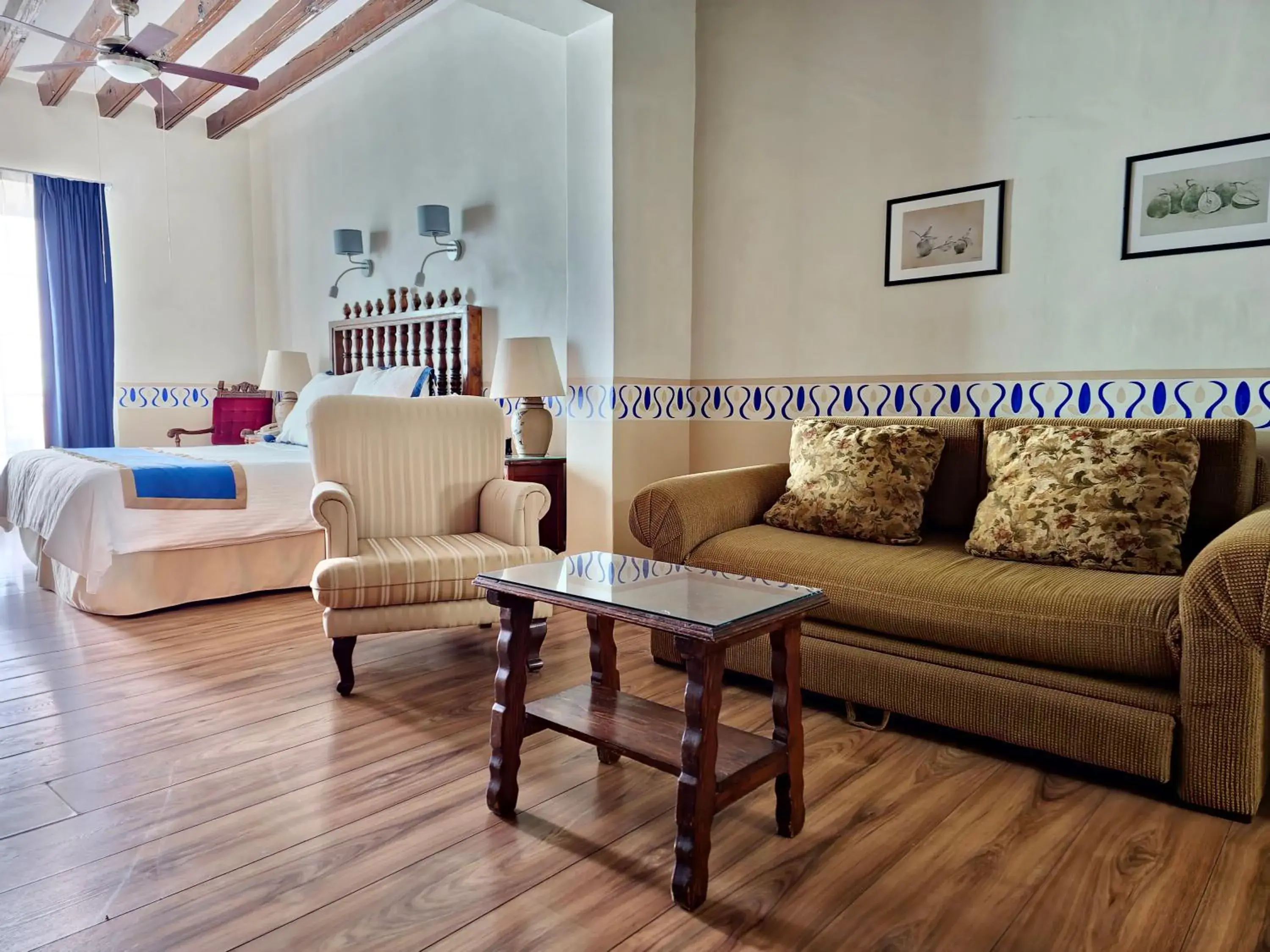 Living room, Seating Area in Hotel Posada Santa Fe