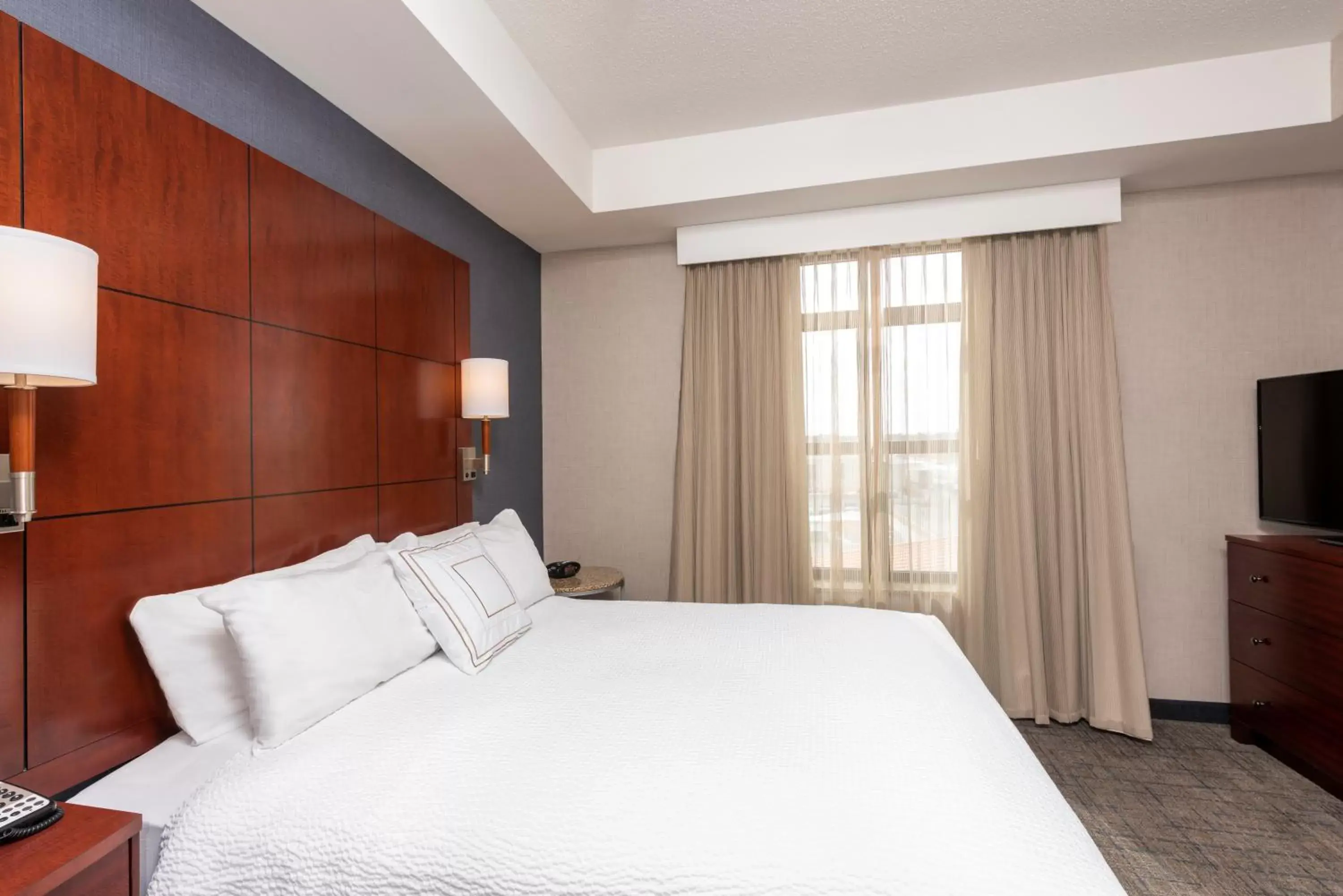 Bed in Residence Inn by Marriott Midland