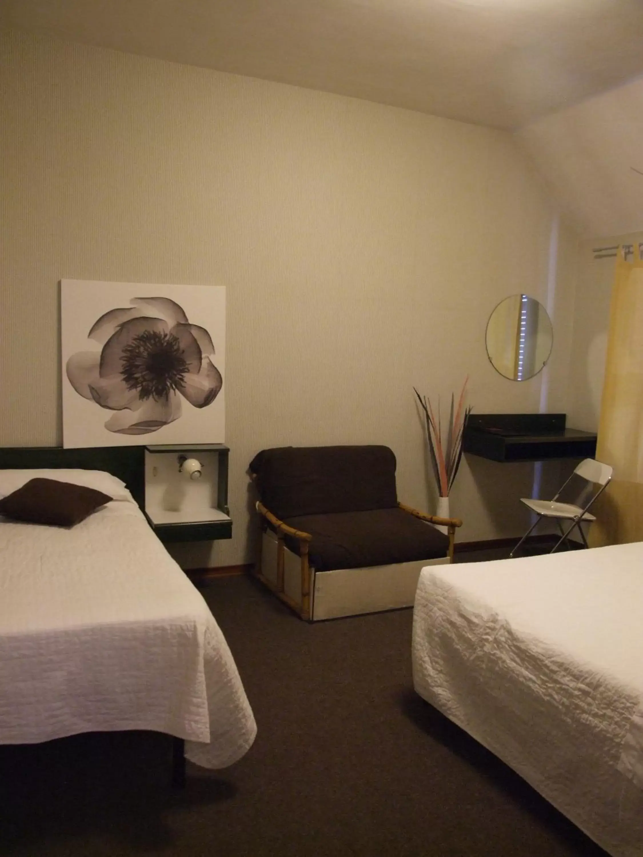 Photo of the whole room, Seating Area in Hotel Orvieto