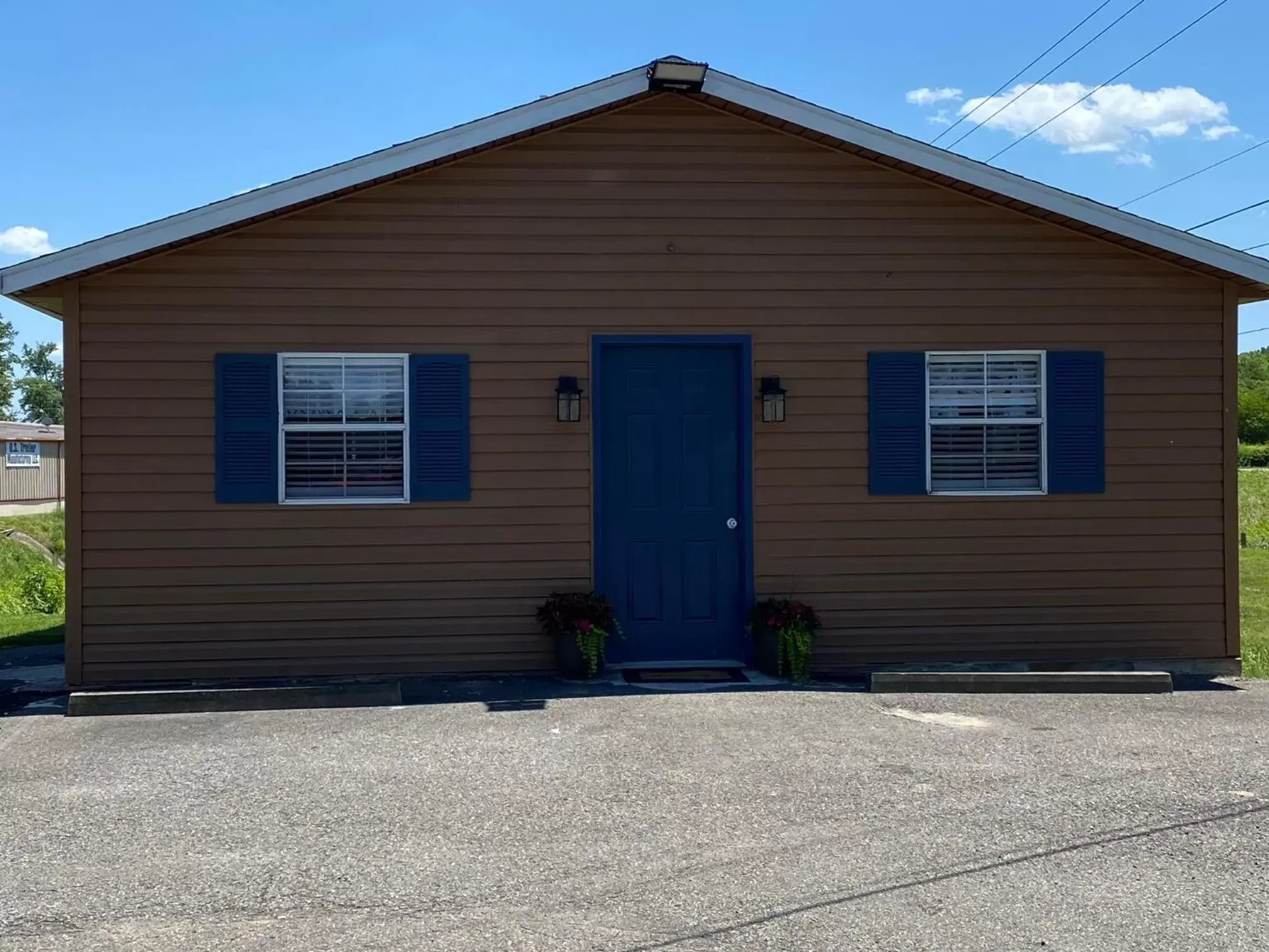 Property Building in Andy Griffith Parkway Inn