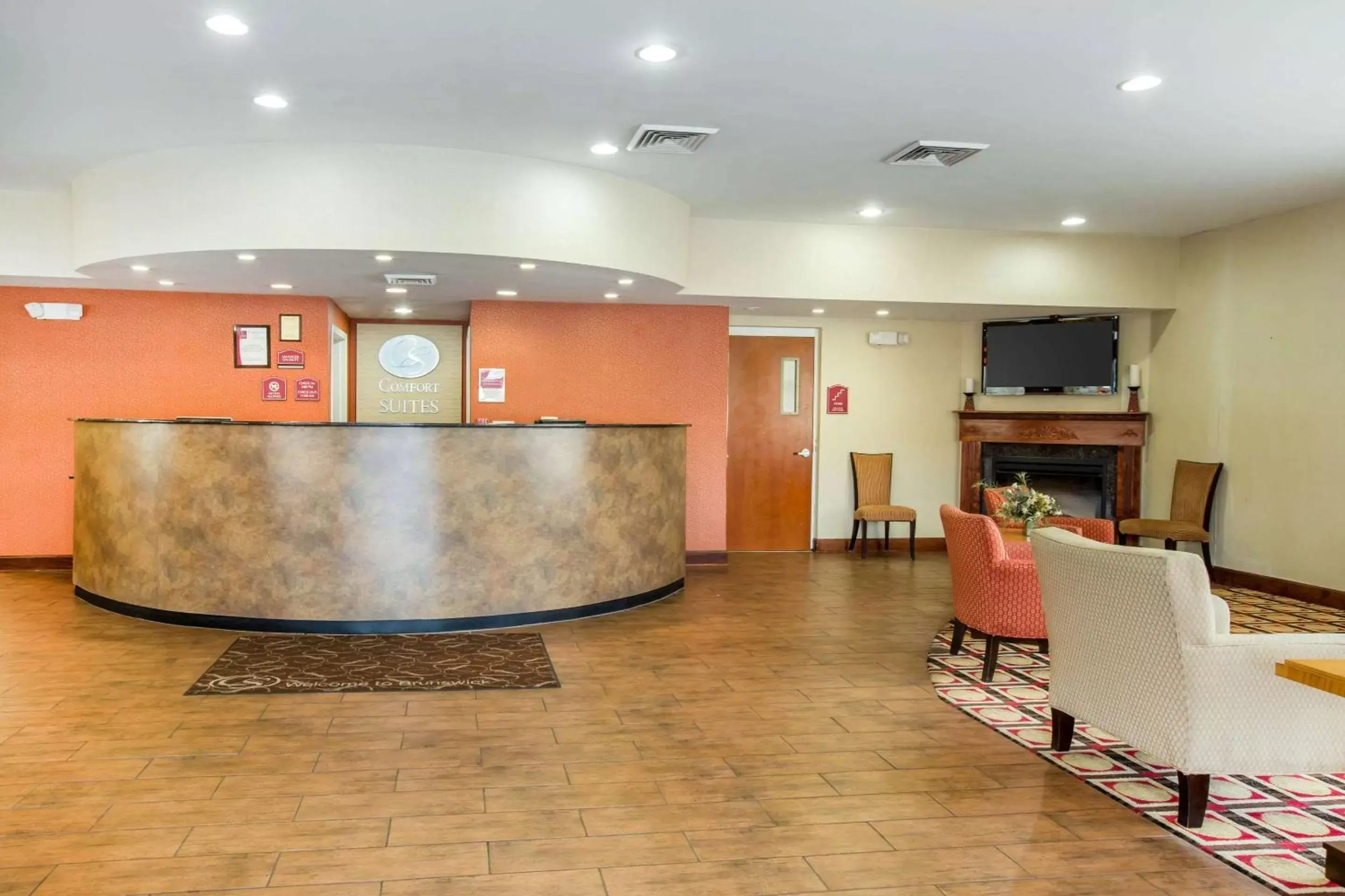 Lobby or reception in Comfort Suites Golden Isles Gateway