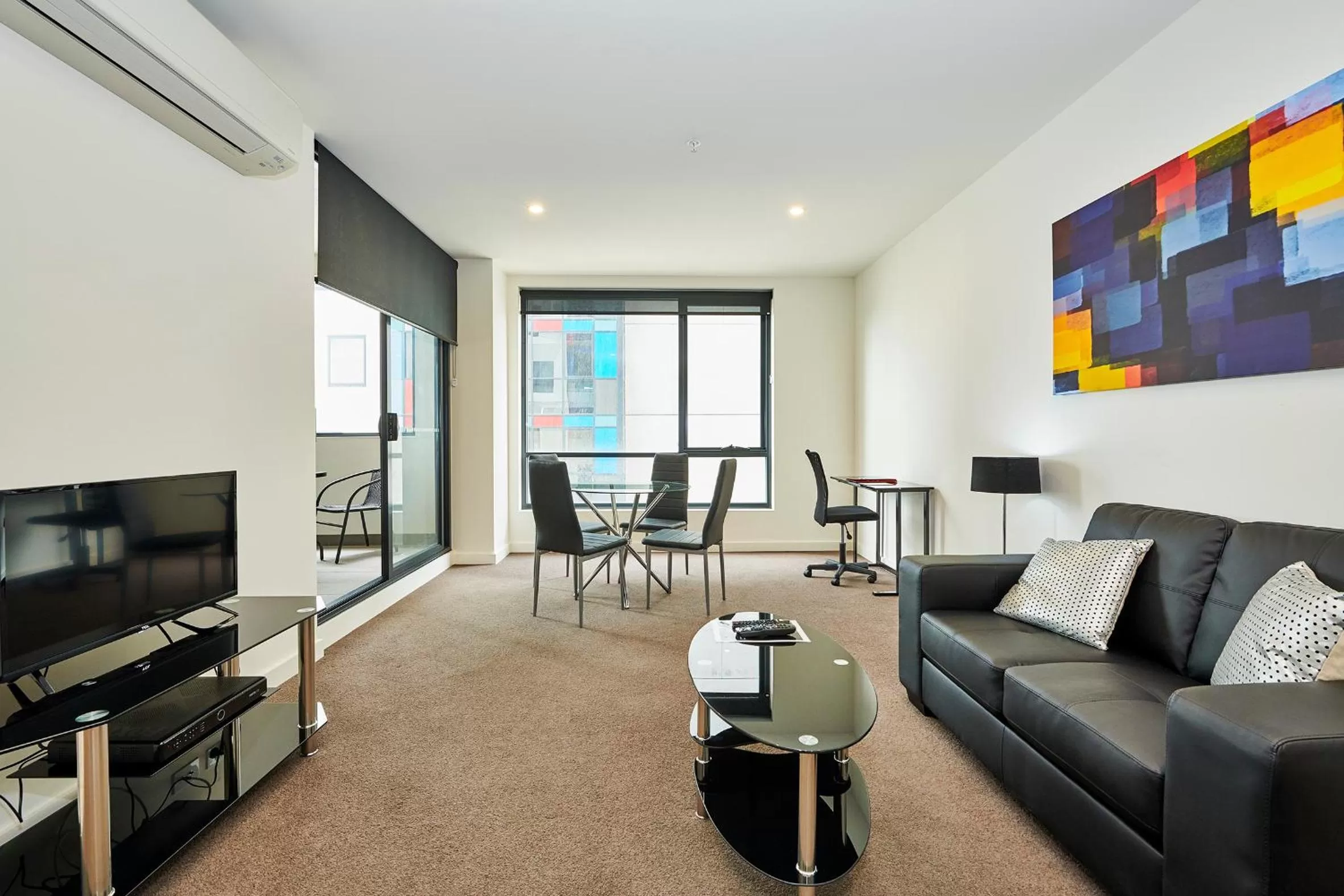 Melbourne Knox Central Apartment Hotel Official