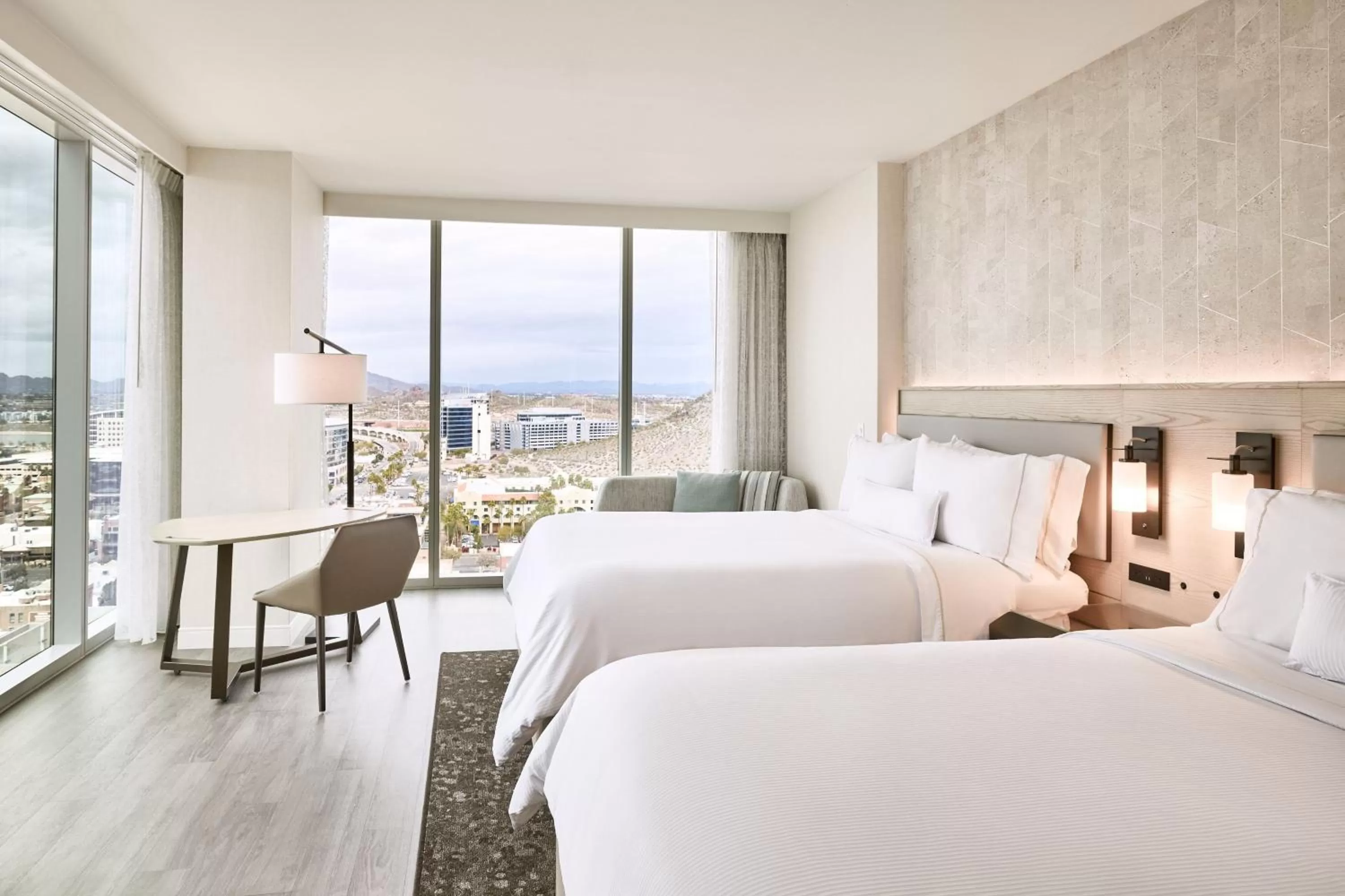 Photo of the whole room, Bed in The Westin Tempe