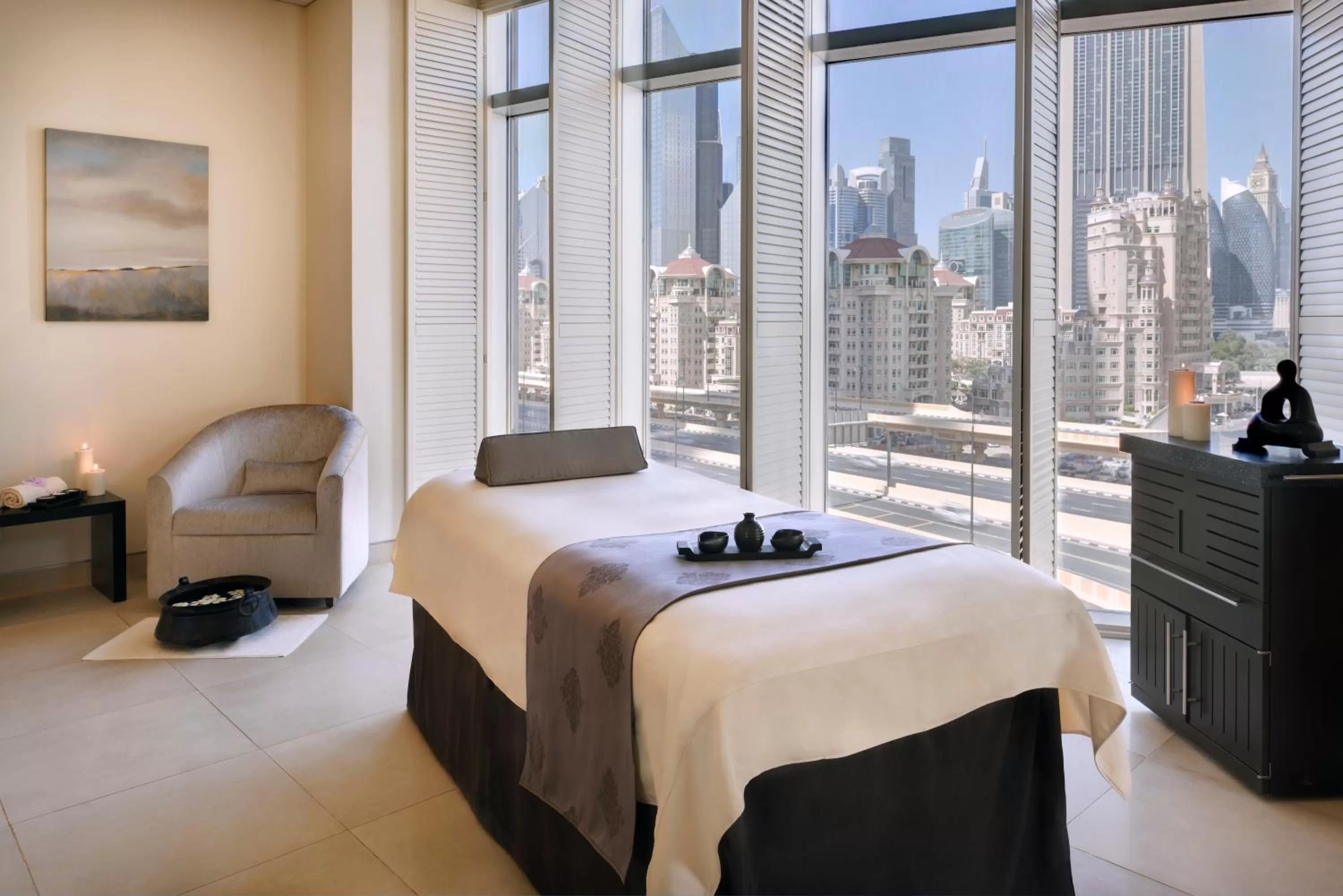 Spa and wellness centre/facilities, Bed in Kempinski Central Avenue Dubai