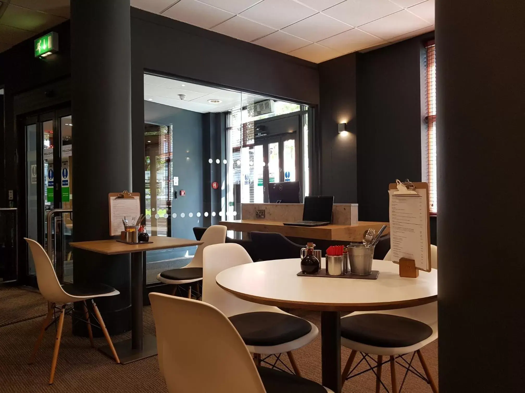 Lounge or bar, Restaurant/Places to Eat in Ibis Sheffield City