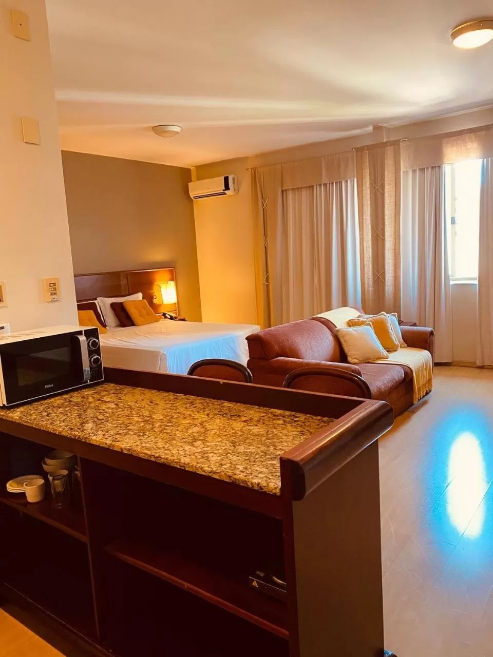 Living room, Bed in Apart-hotel, piscina, TV a cabo, academia