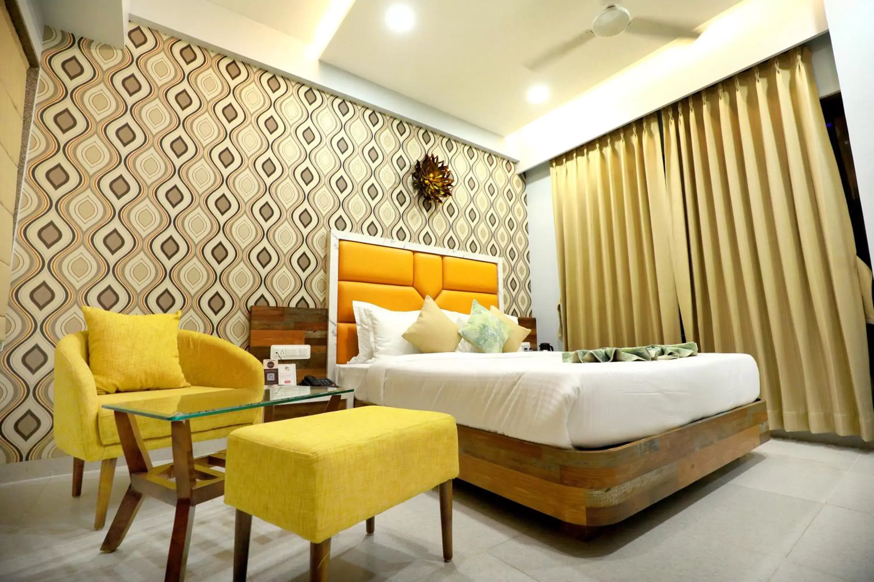 Bed in HOTEL THE GRANDLADHUKARA Bed in HOTEL THE GRANDLADHUKARA