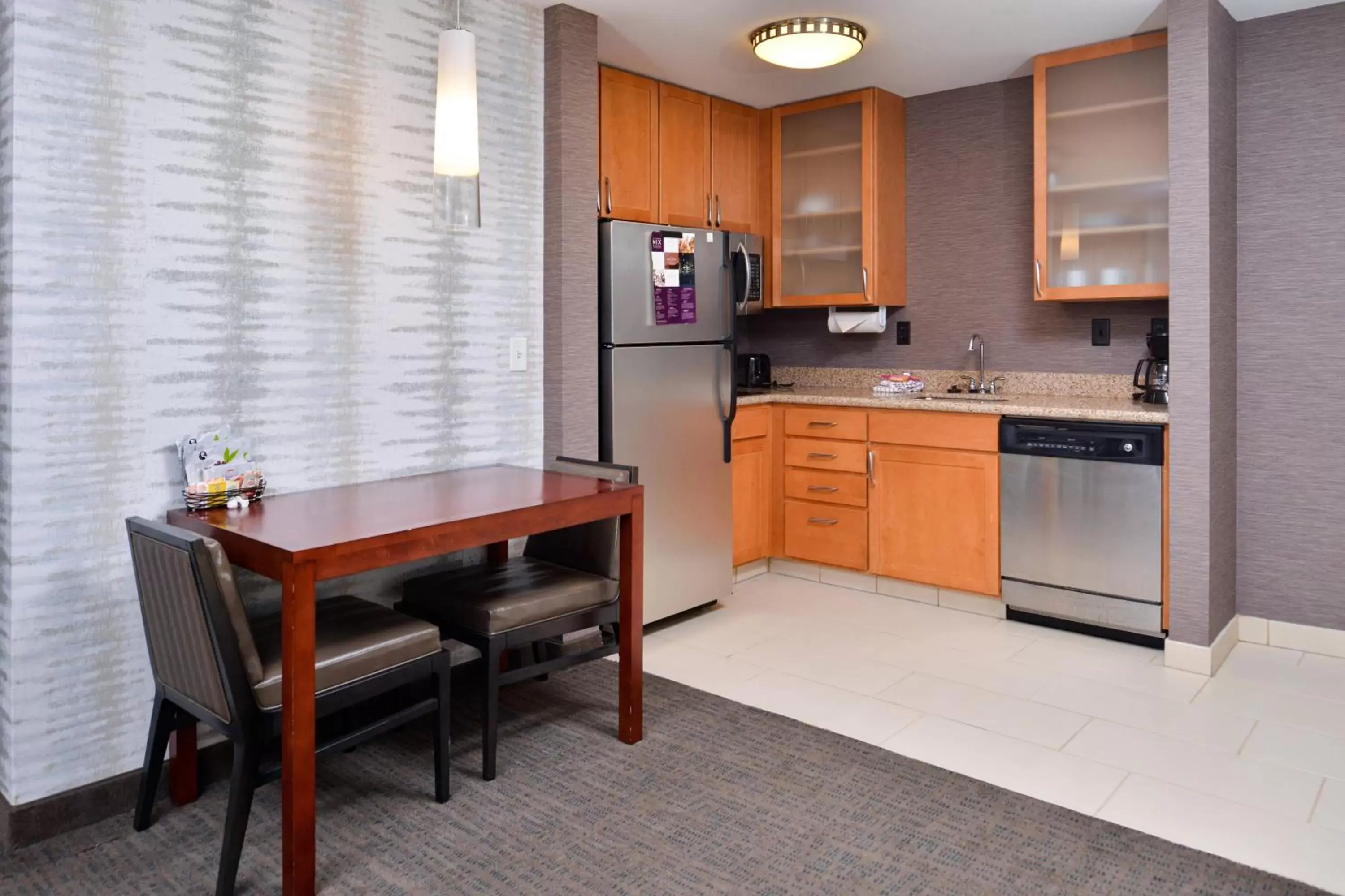 Kitchen or kitchenette, Kitchen/Kitchenette in Residence Inn by Marriott Coralville