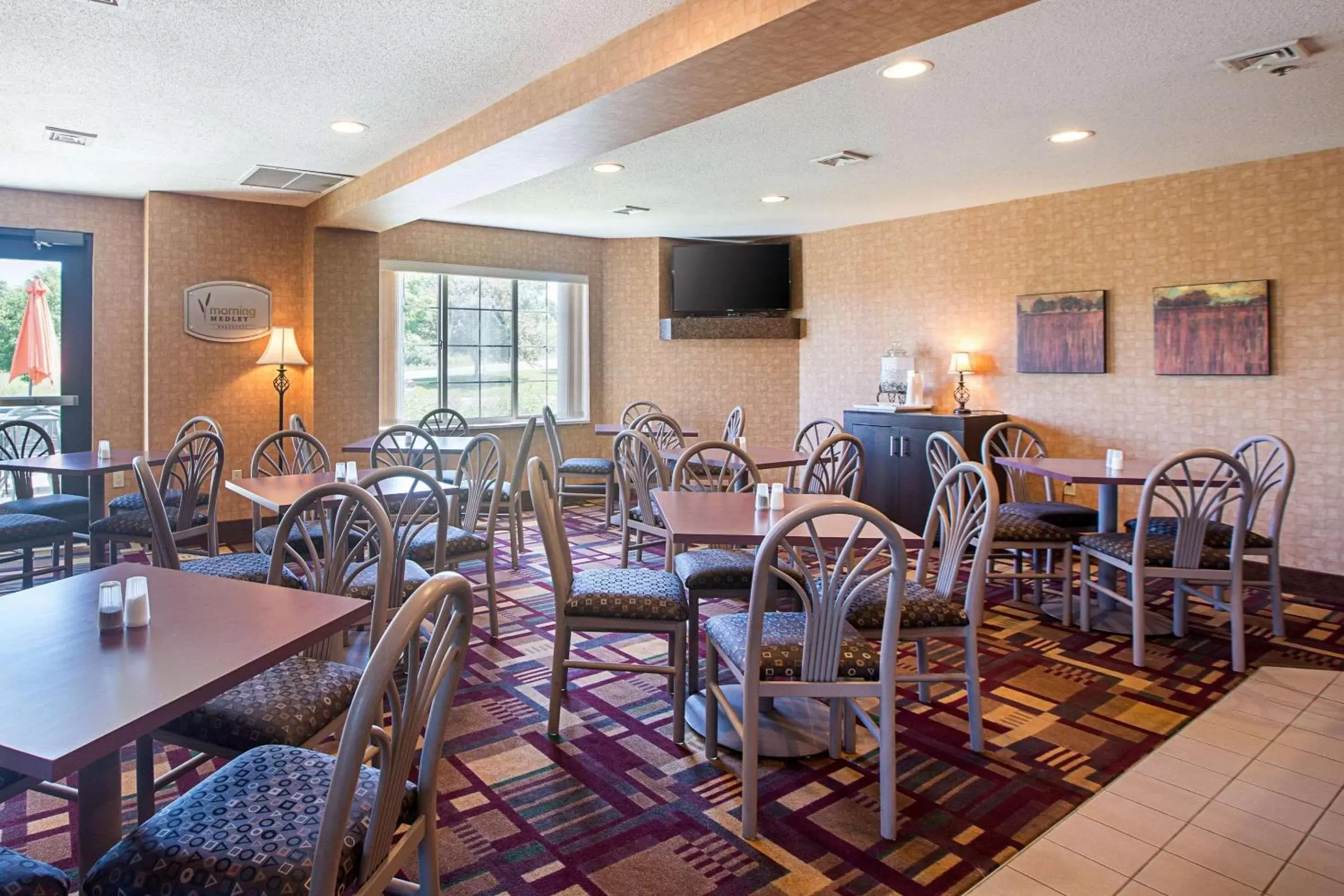 Restaurant/Places to Eat in Sleep Inn & Suites Acme – Traverse City