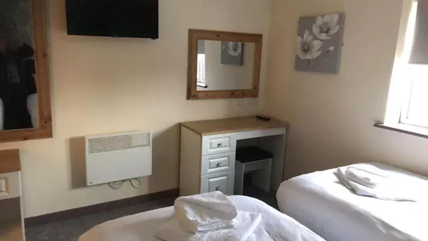 TV and multimedia, Bed in Alcester Inn