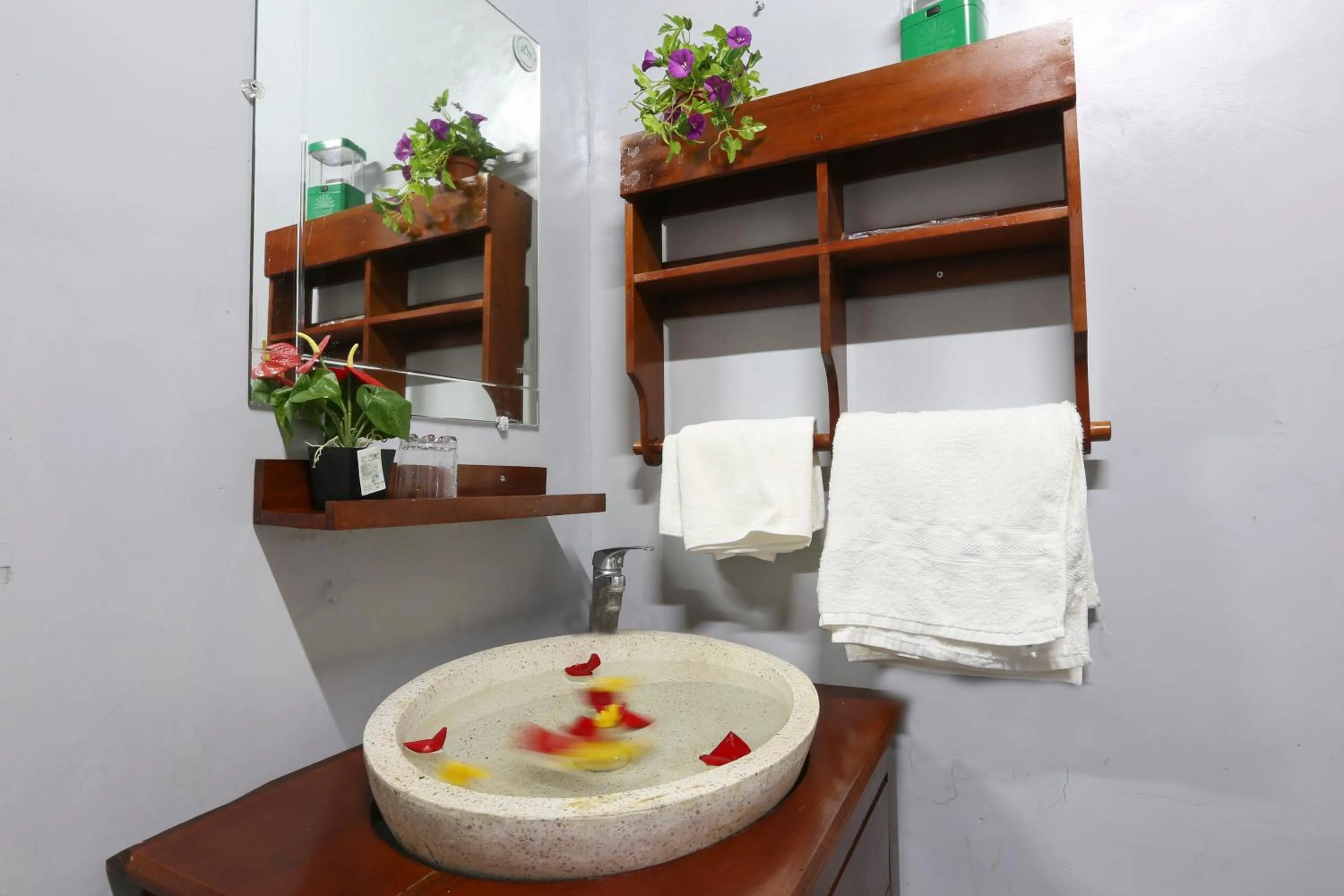 Bathroom in Seaside An Bang Homestay