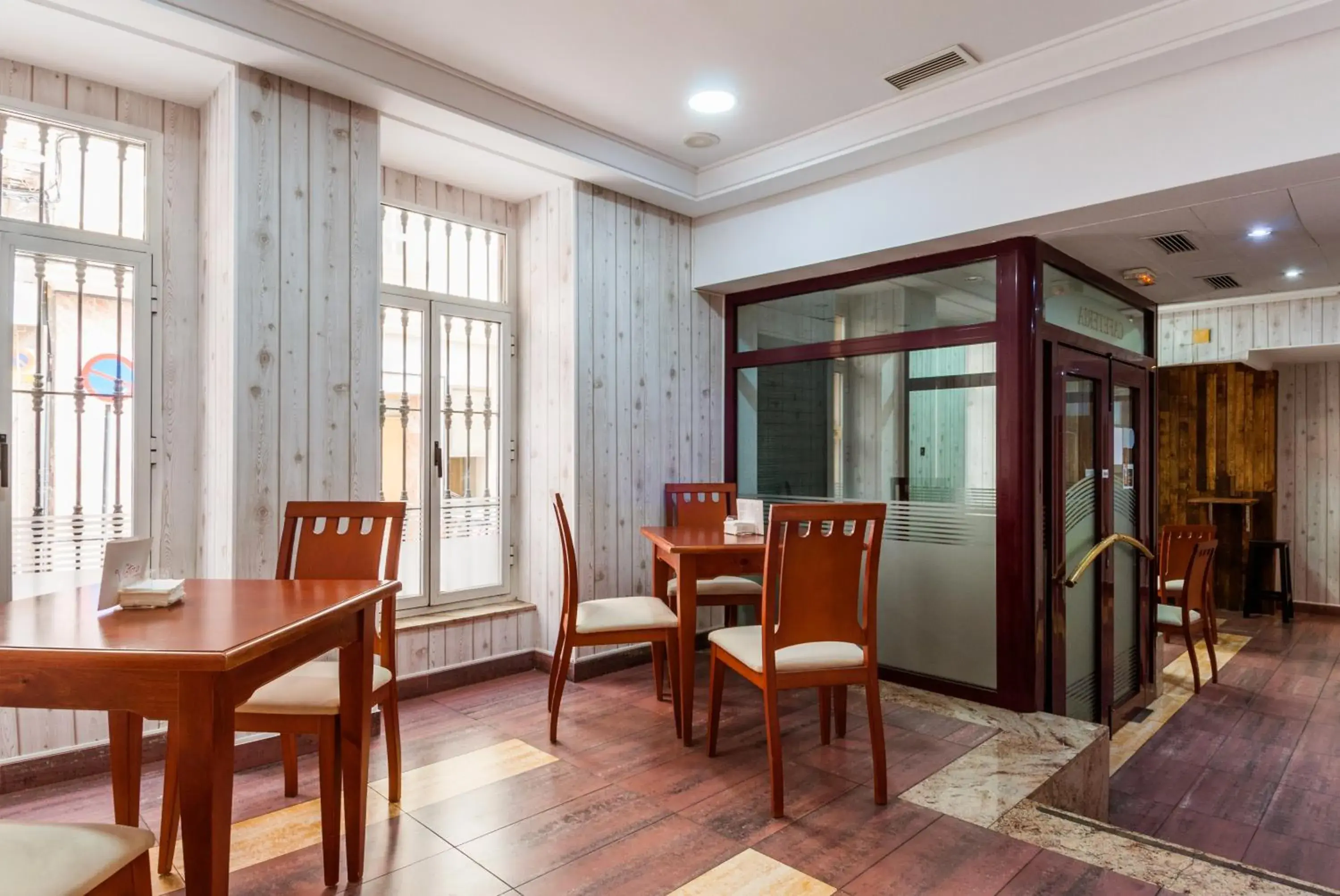 Lounge or bar in Hotel Victoria Lounge or bar in Hotel Victoria