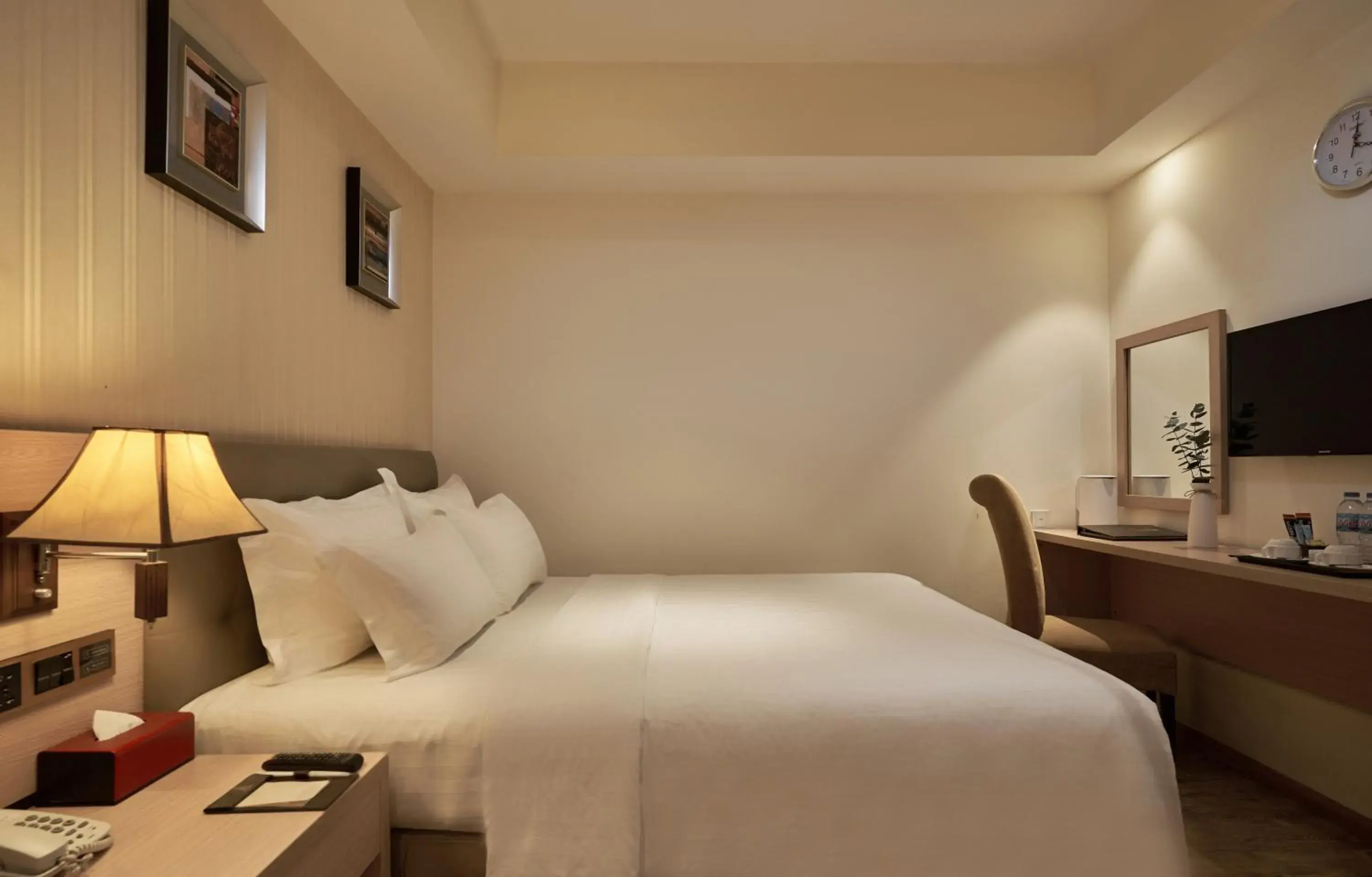 Superior Double Room in Sky Gem Hotel Sora Superior Double Room in Sky Gem Hotel Sora