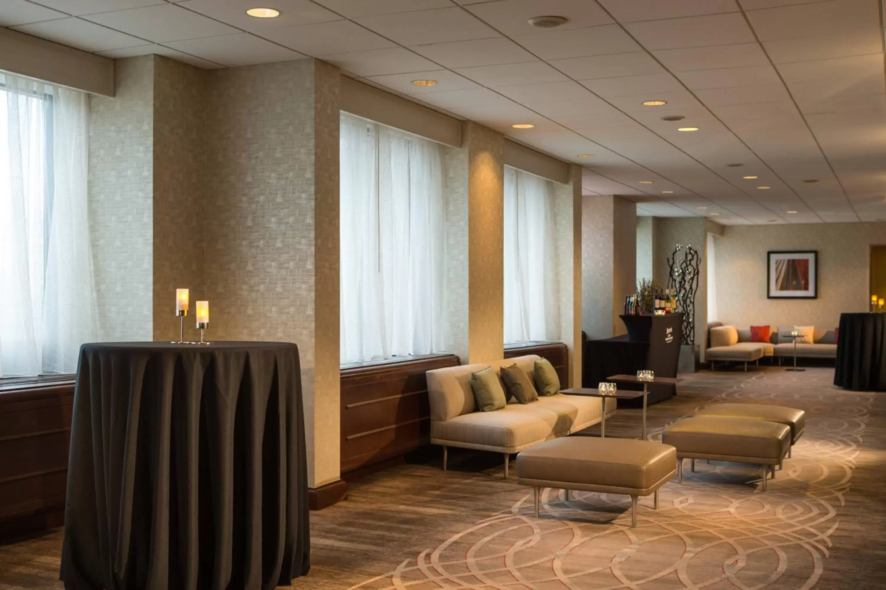 Meeting/conference room, Seating Area in Washington Dulles Marriott Suites