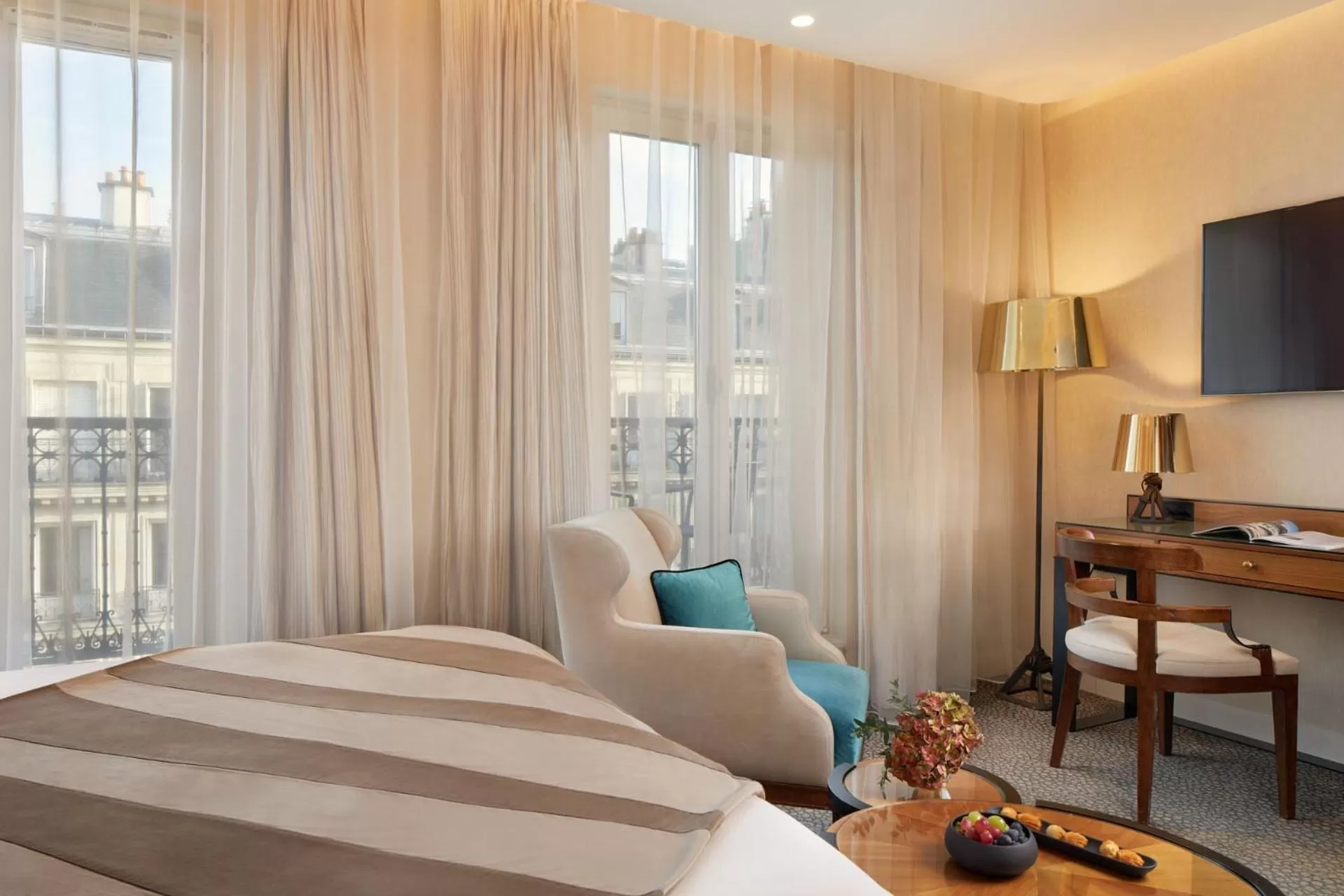 Photo of the whole room, Bed in Maison Albar - Le Pont-Neuf