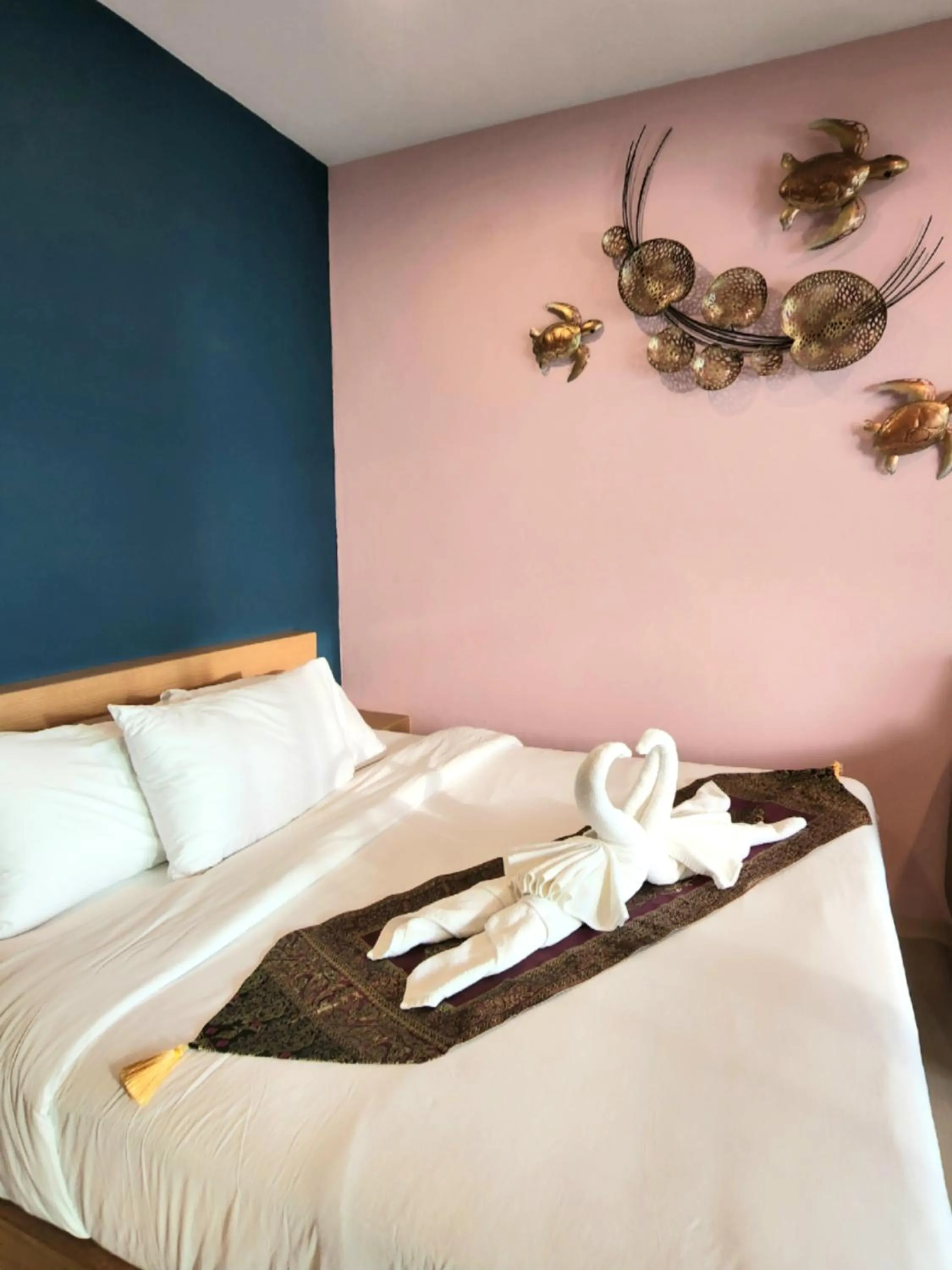 Bedroom, Bed in Cliff Lanta Suite-Koh Lanta Krabi