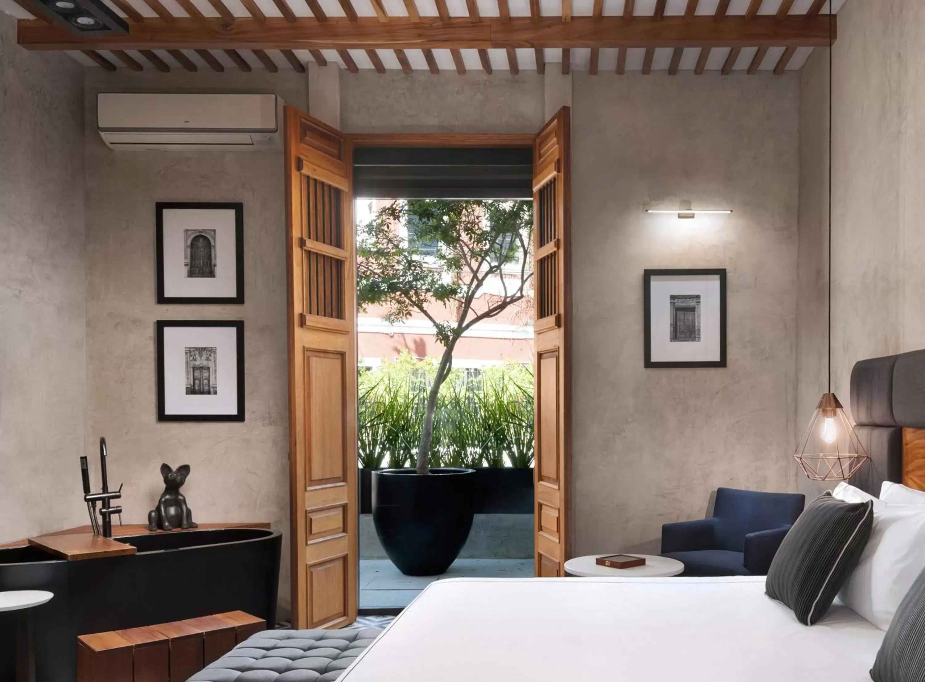 View (from property/room), Bed in Diez Diez Collection View (from property/room), Bed in Diez Diez Collection