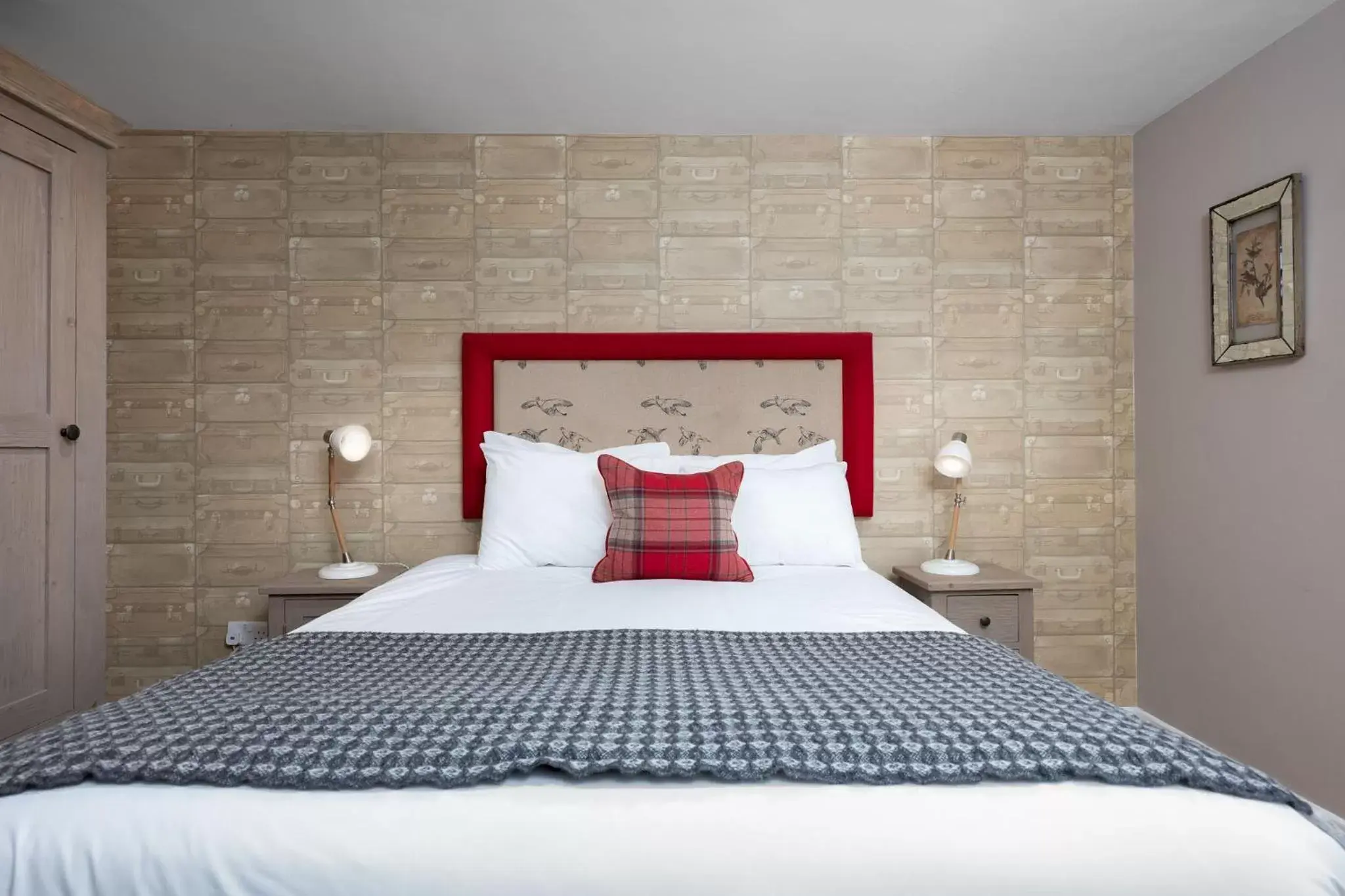 Bed in The World's End - Northampton Bed in The World's End - Northampton