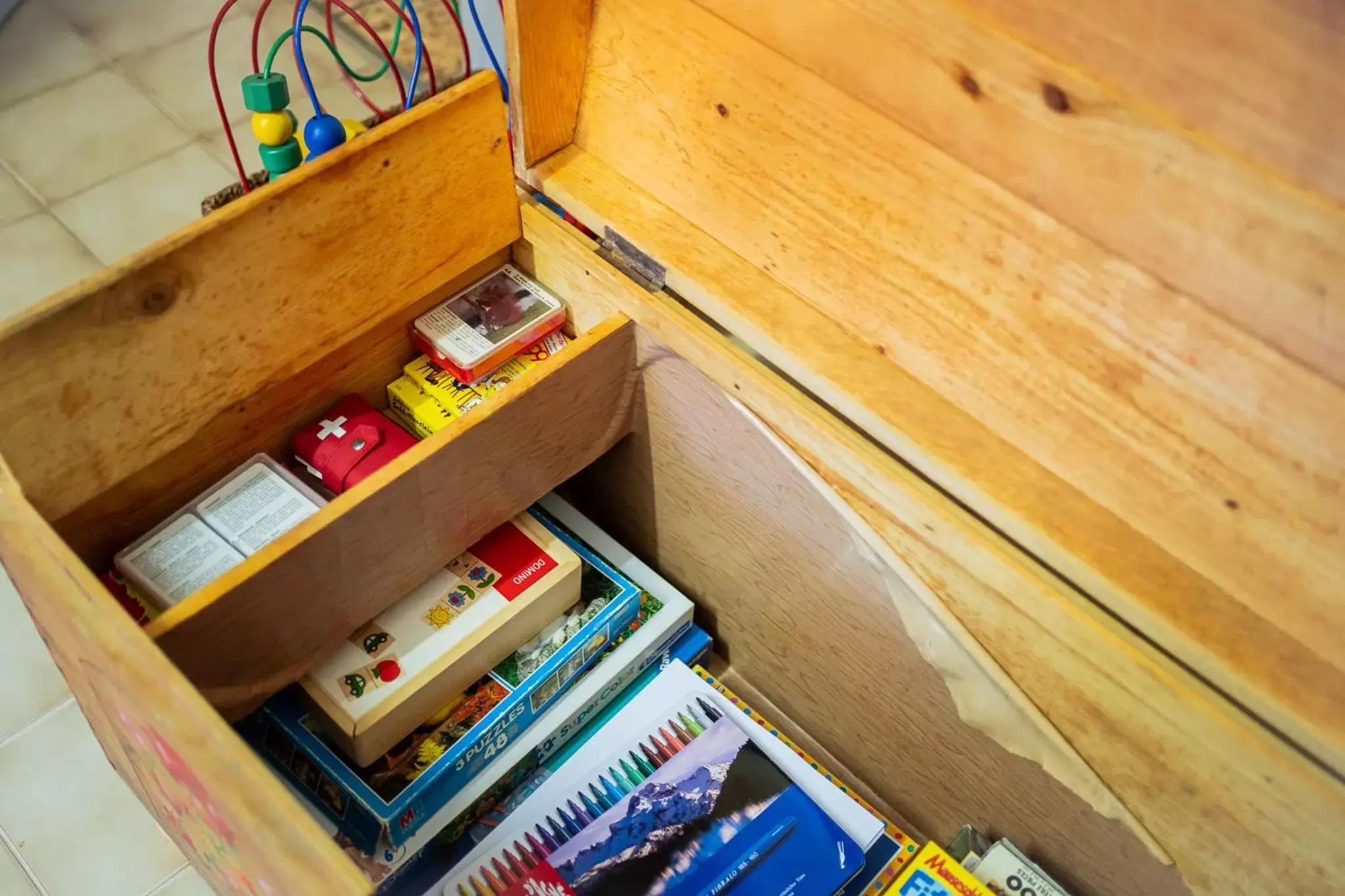 wardrobe, Library in Bnbetschart