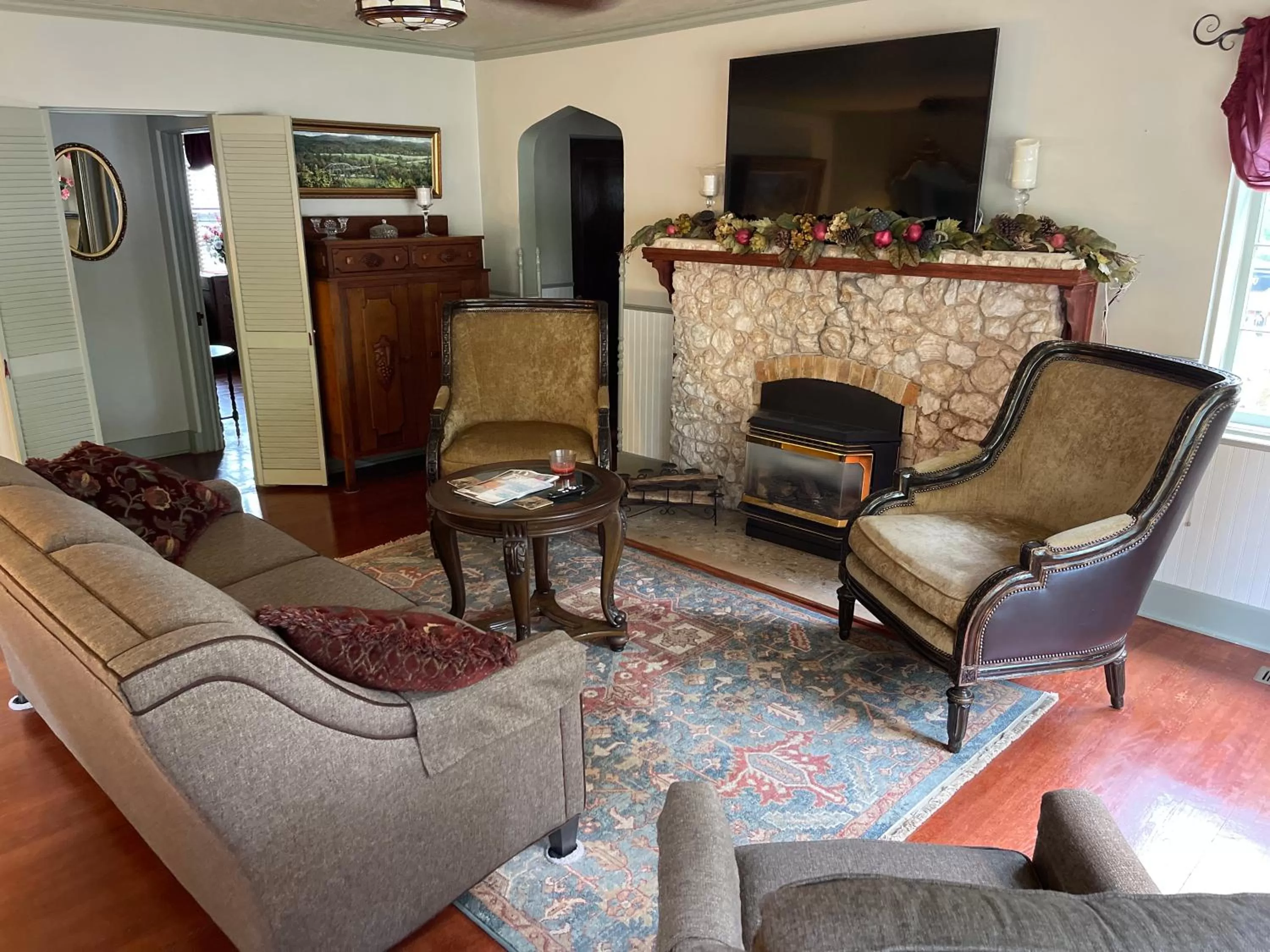 Living room, Seating Area in Rock Cottage Gardens B&B