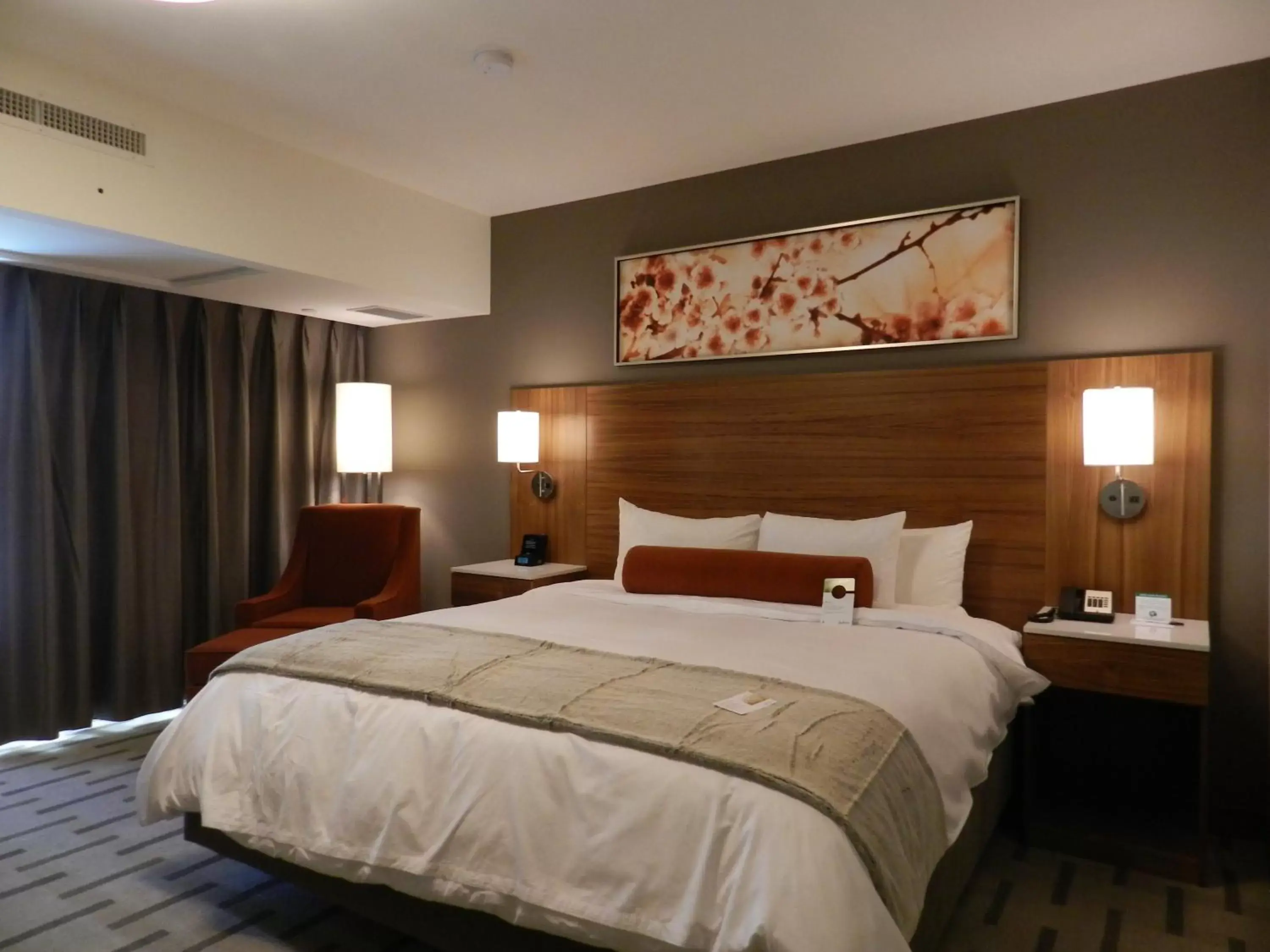 Bed in Radisson Hotel & Conference Center Calgary Airport East