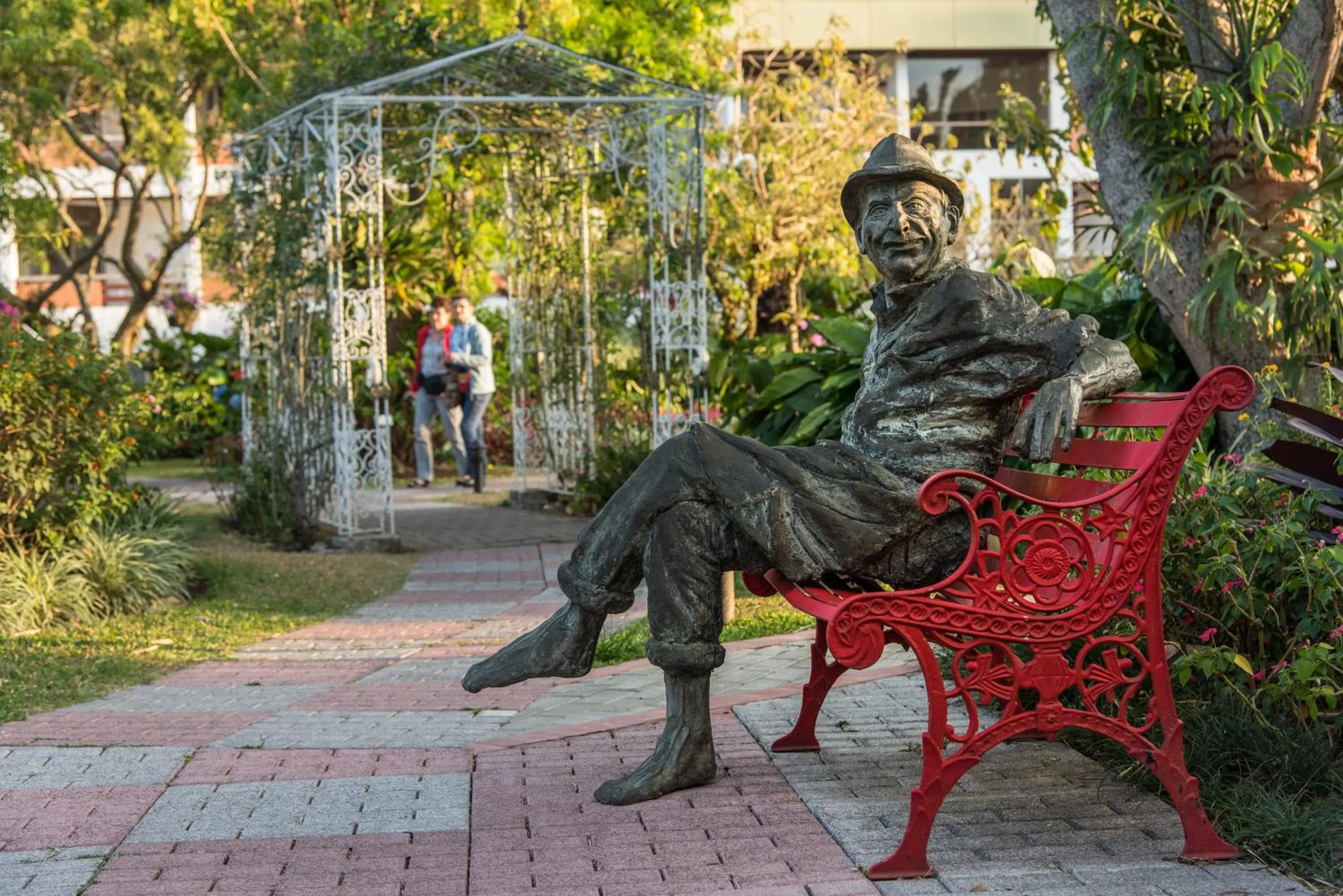 Garden in Hotel Bougainvillea San José
