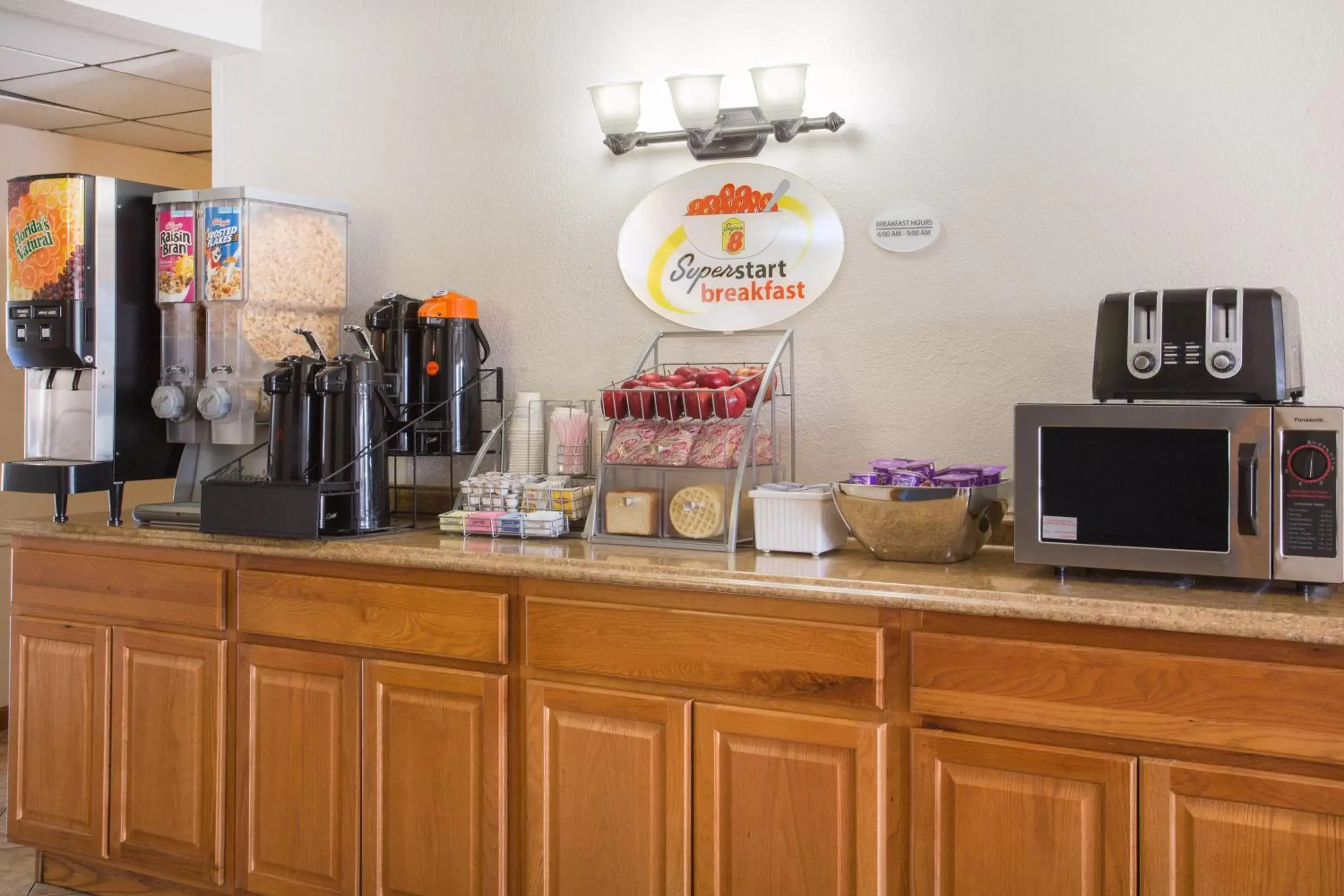 Food in Super 8 by Wyndham Kingman Food in Super 8 by Wyndham Kingman