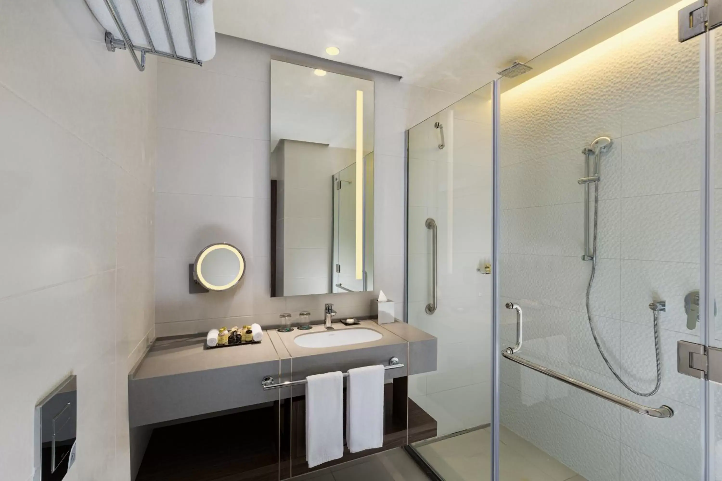 Bathroom in Millennium Place Barsha Heights Hotel