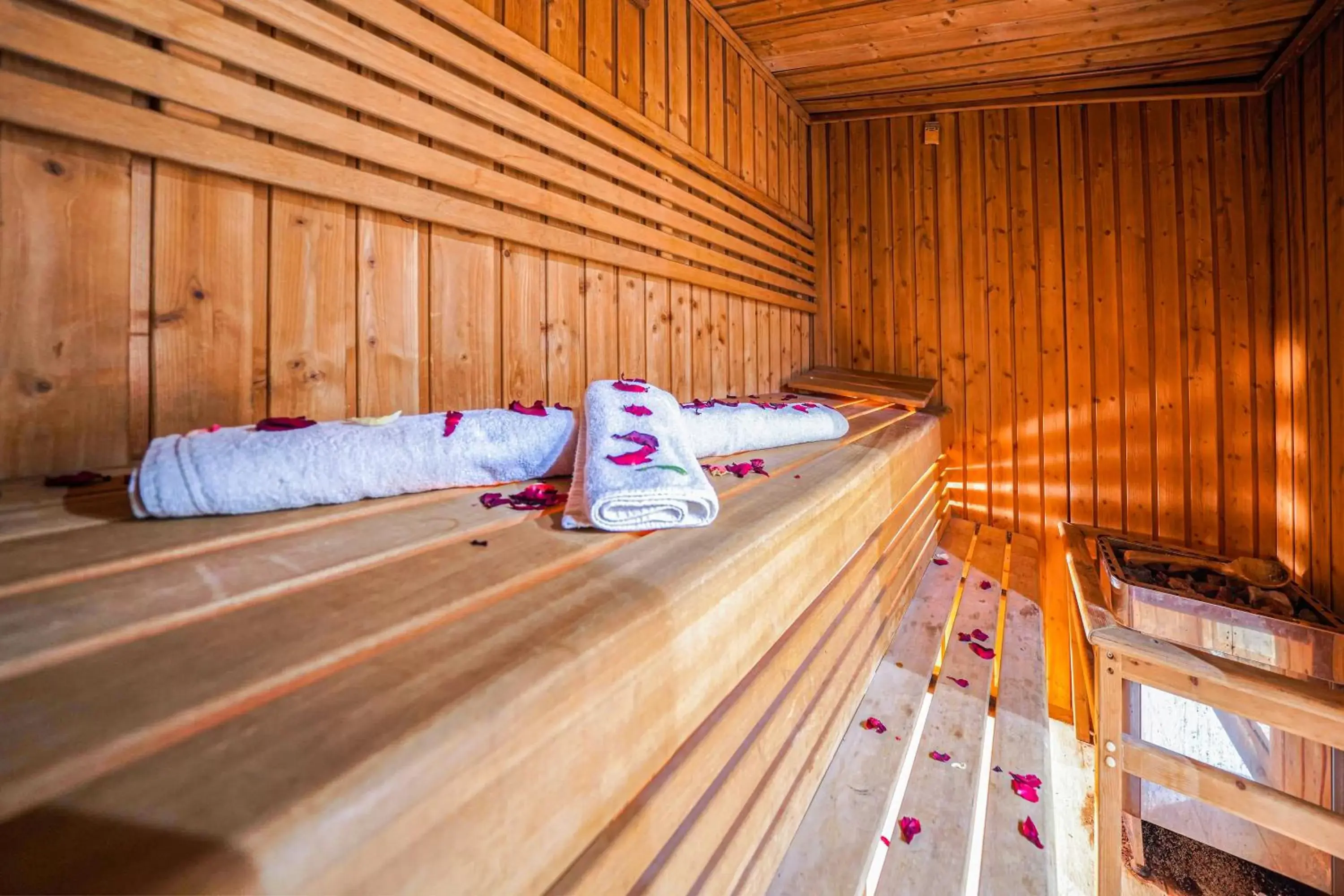 Sauna, Bed in Oum Palace Hotel & Spa