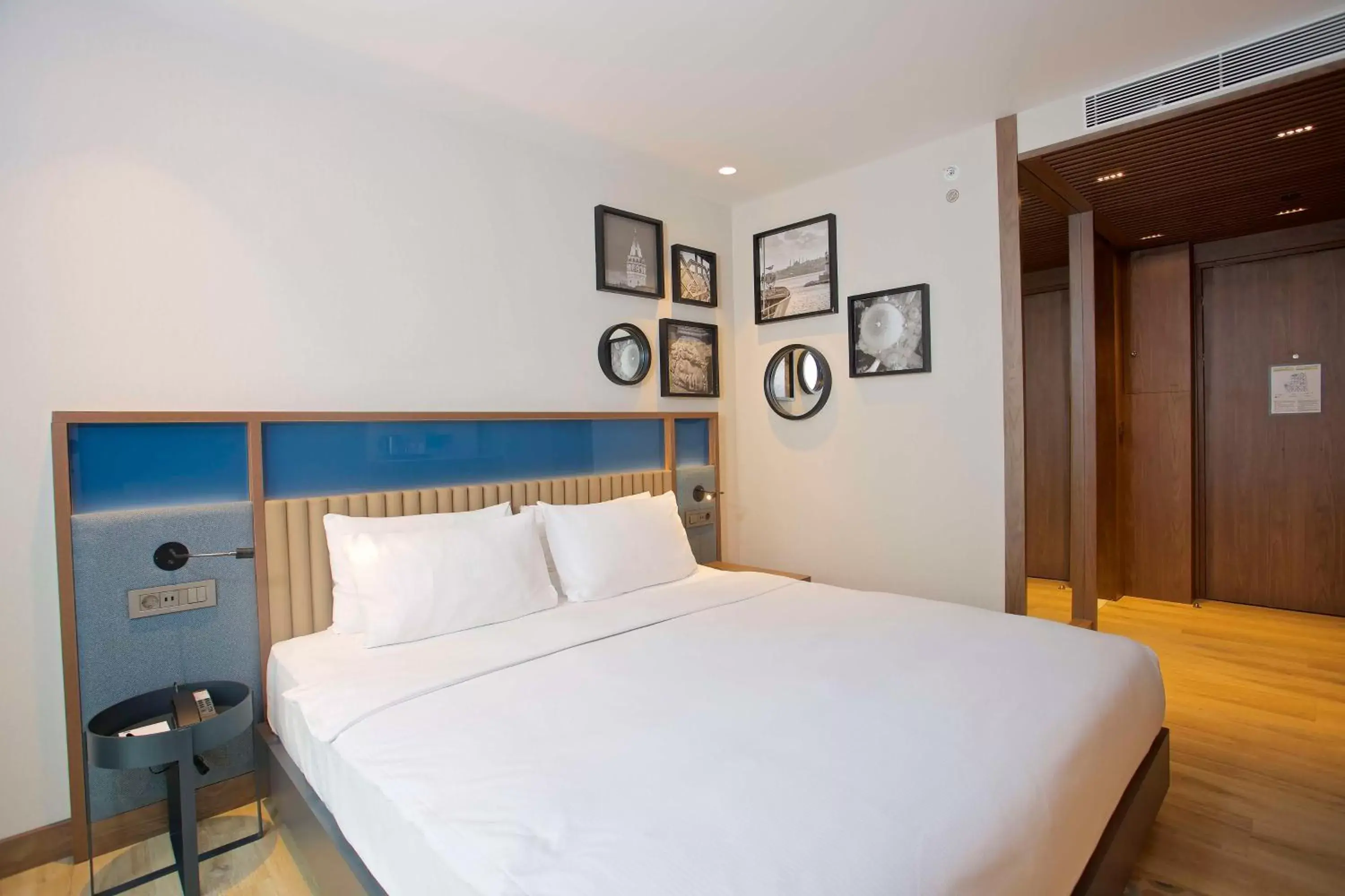 Bed in Hampton By Hilton Istanbul Old City