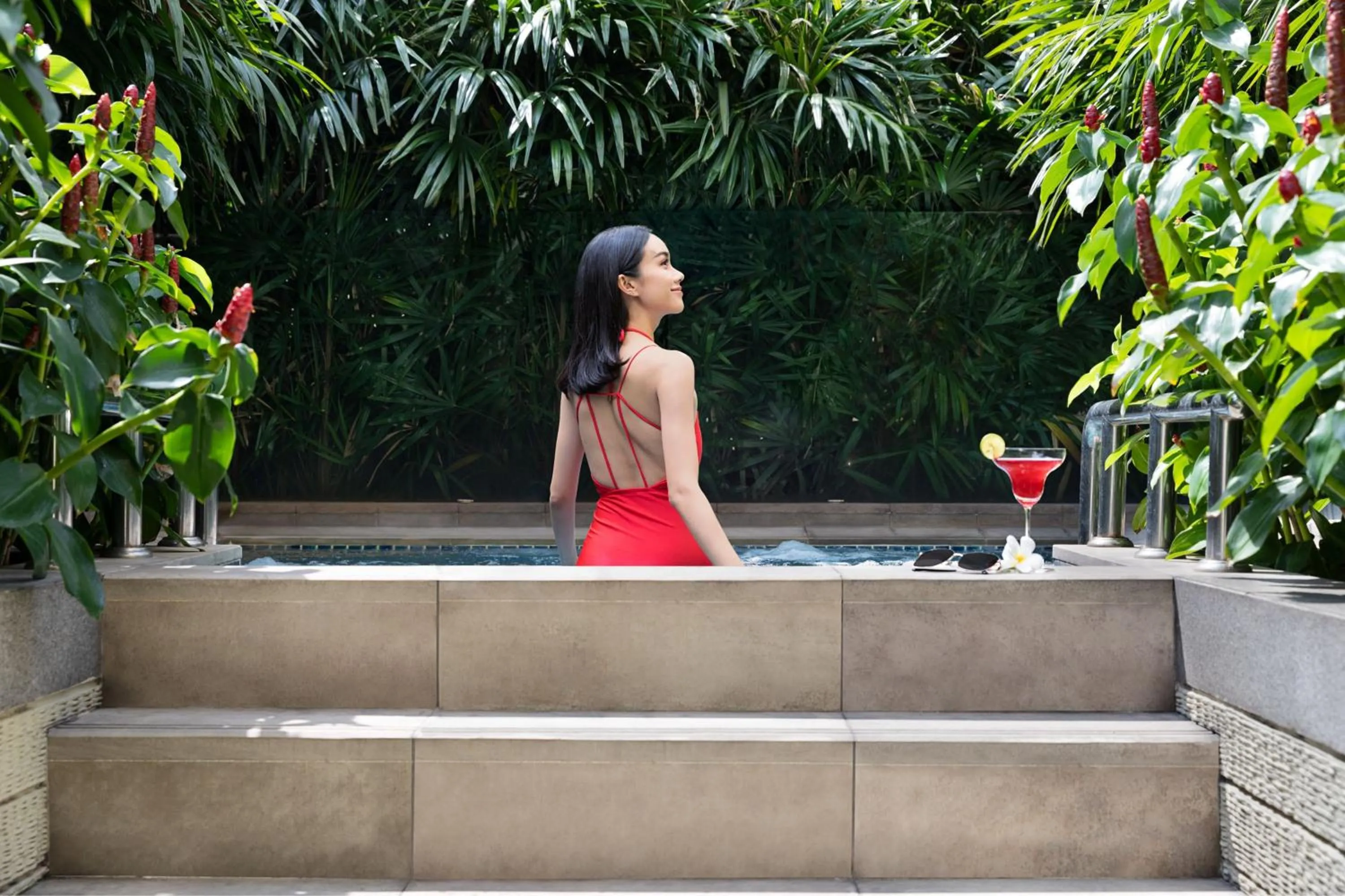 Swimming pool in Marriott Executive Apartments Sukhumvit Park, Bangkok