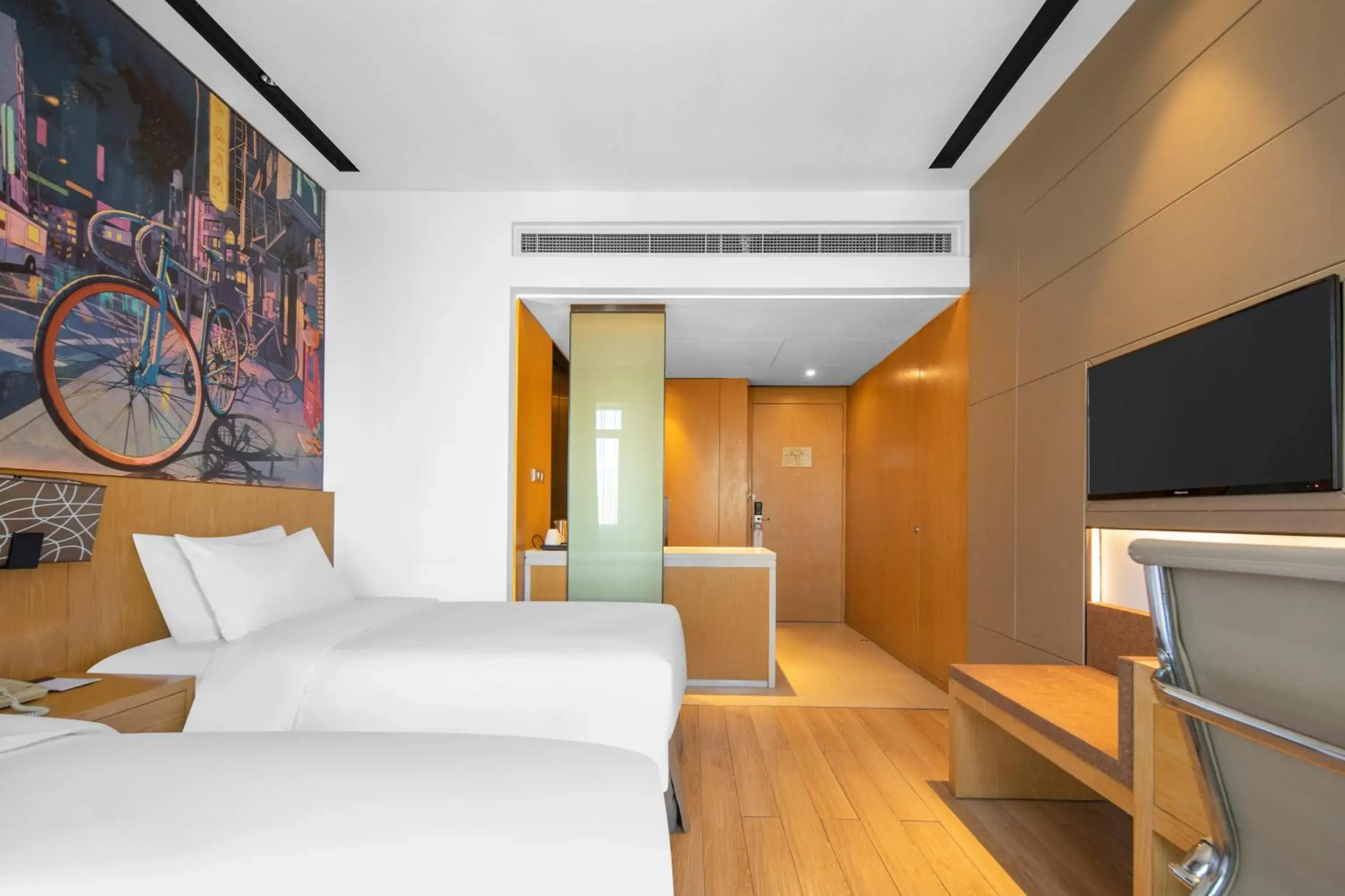 TV and multimedia, Bed in Minimax Hotel Shanghai Songjiang