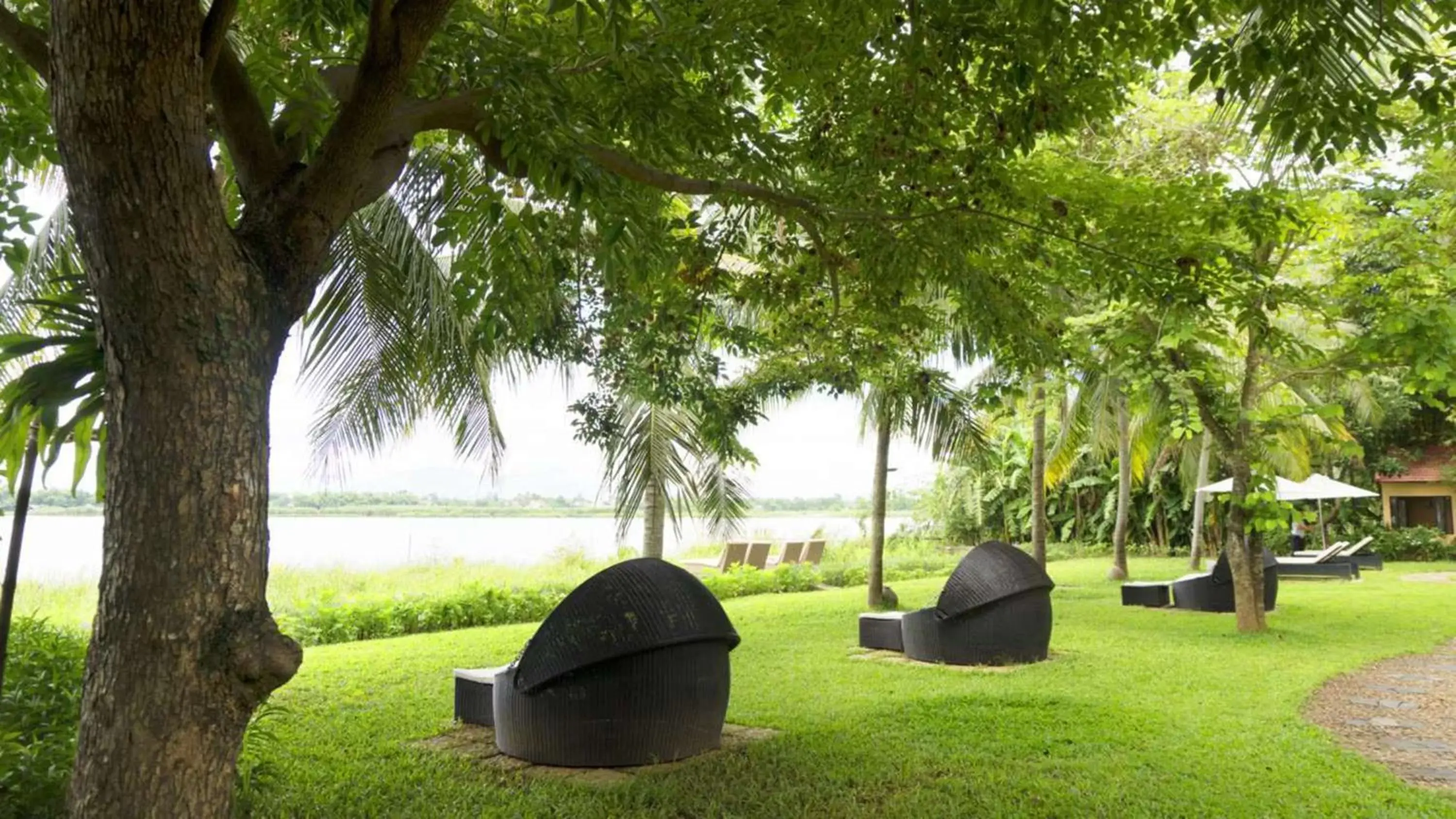 Garden in Vinh Hung Riverside Resort & Spa