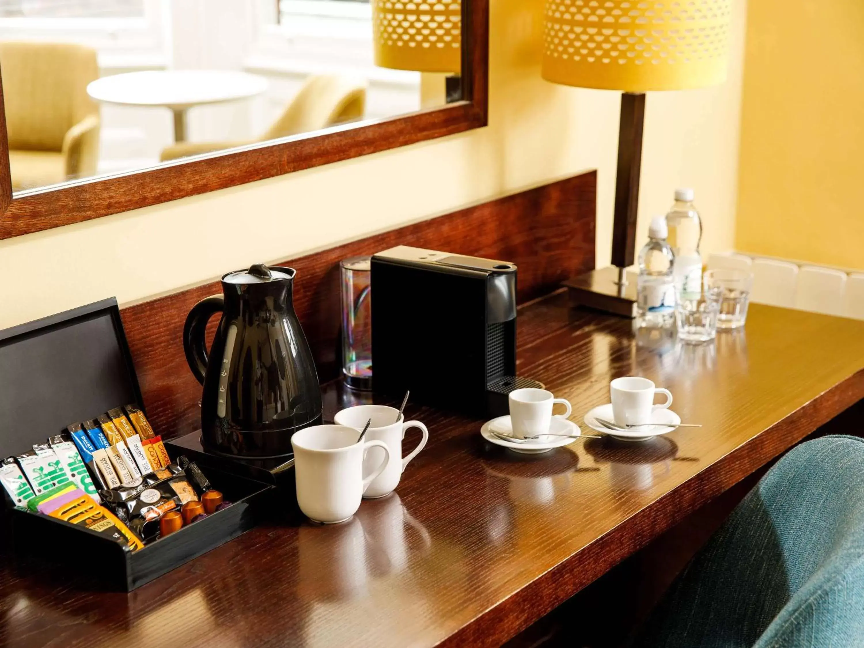 Bedroom, Coffee/Tea Facilities in Mercure Hull Grange Park Hotel