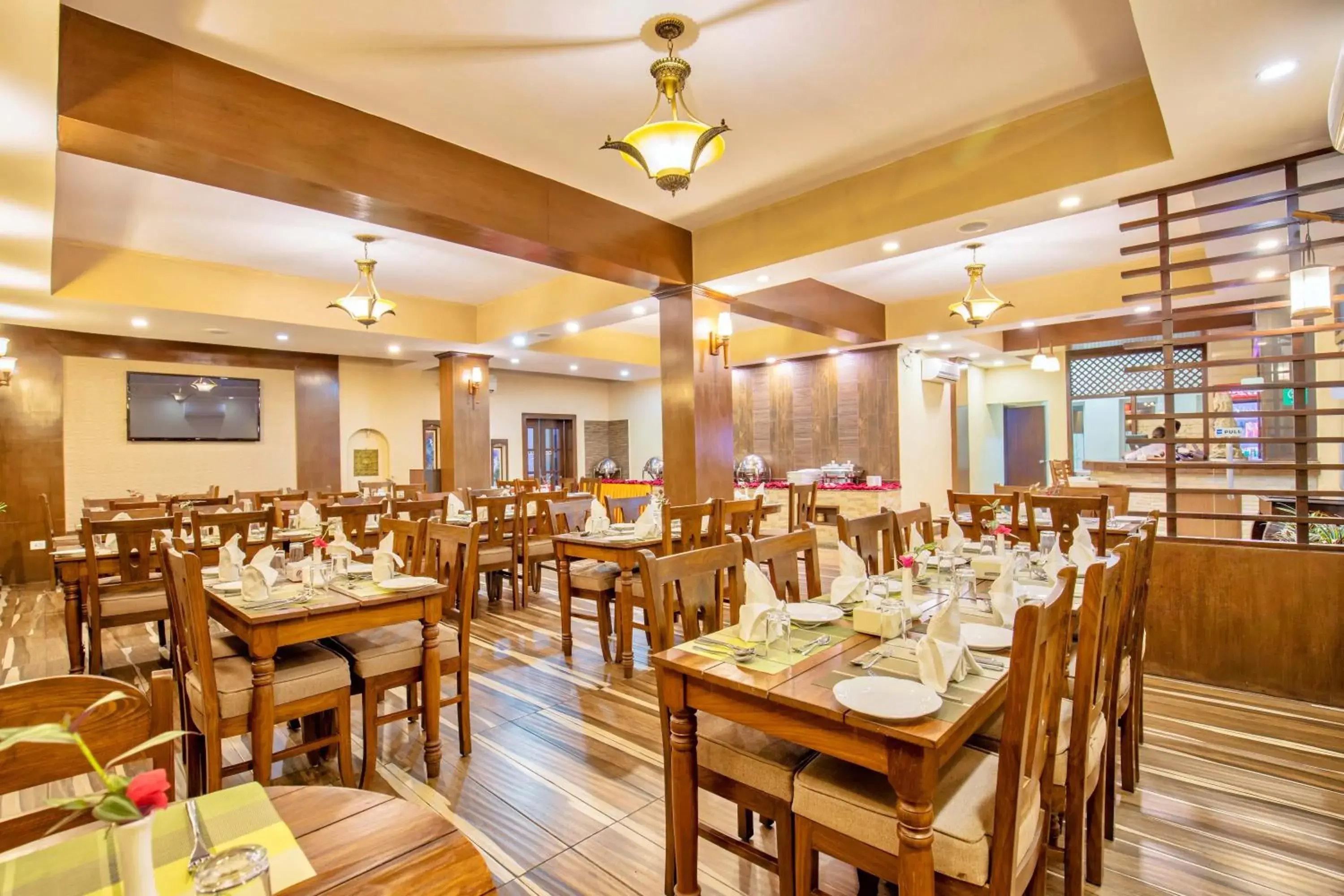 Restaurant/Places to Eat in Da Yatra Courtyard Hotel Restaurant/Places to Eat in Da Yatra Courtyard Hotel