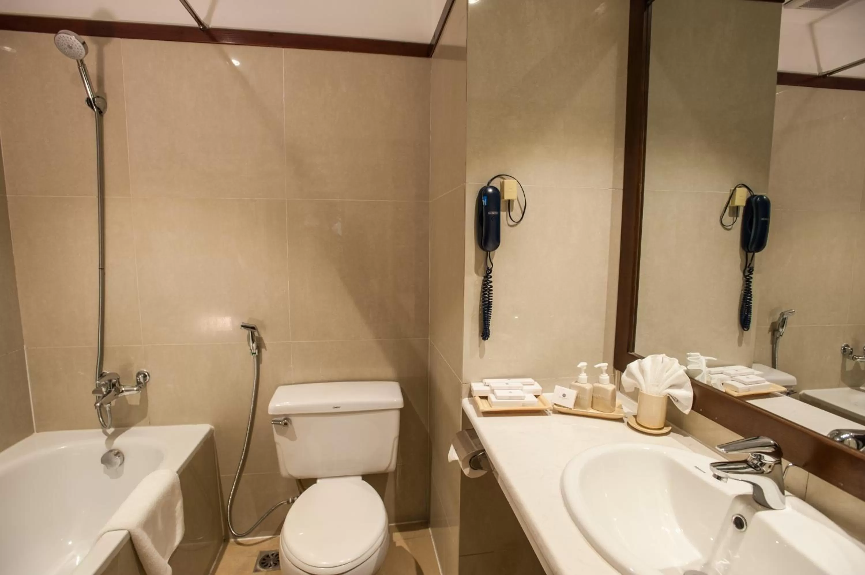 Bathroom in Mon Regency Hotel