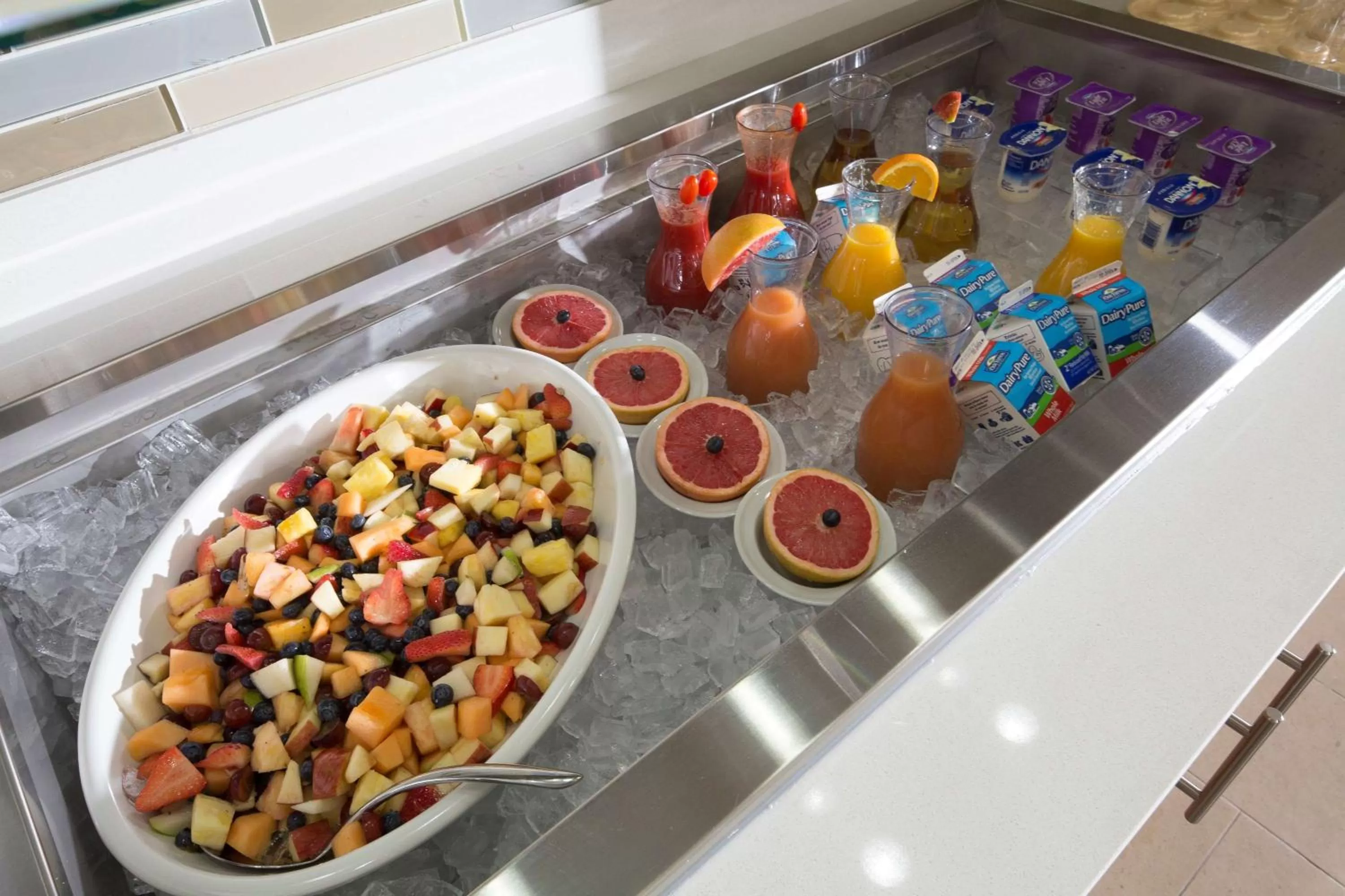 Dining area in Longview Hilton Garden Inn