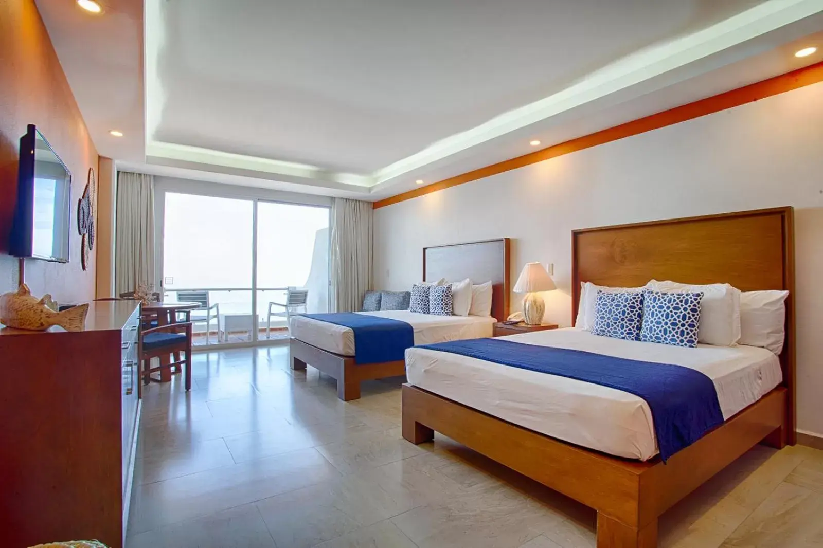 Bed in The Paramar Beachfront Boutique Hotel With Breakfast Included - Downtown Malecon