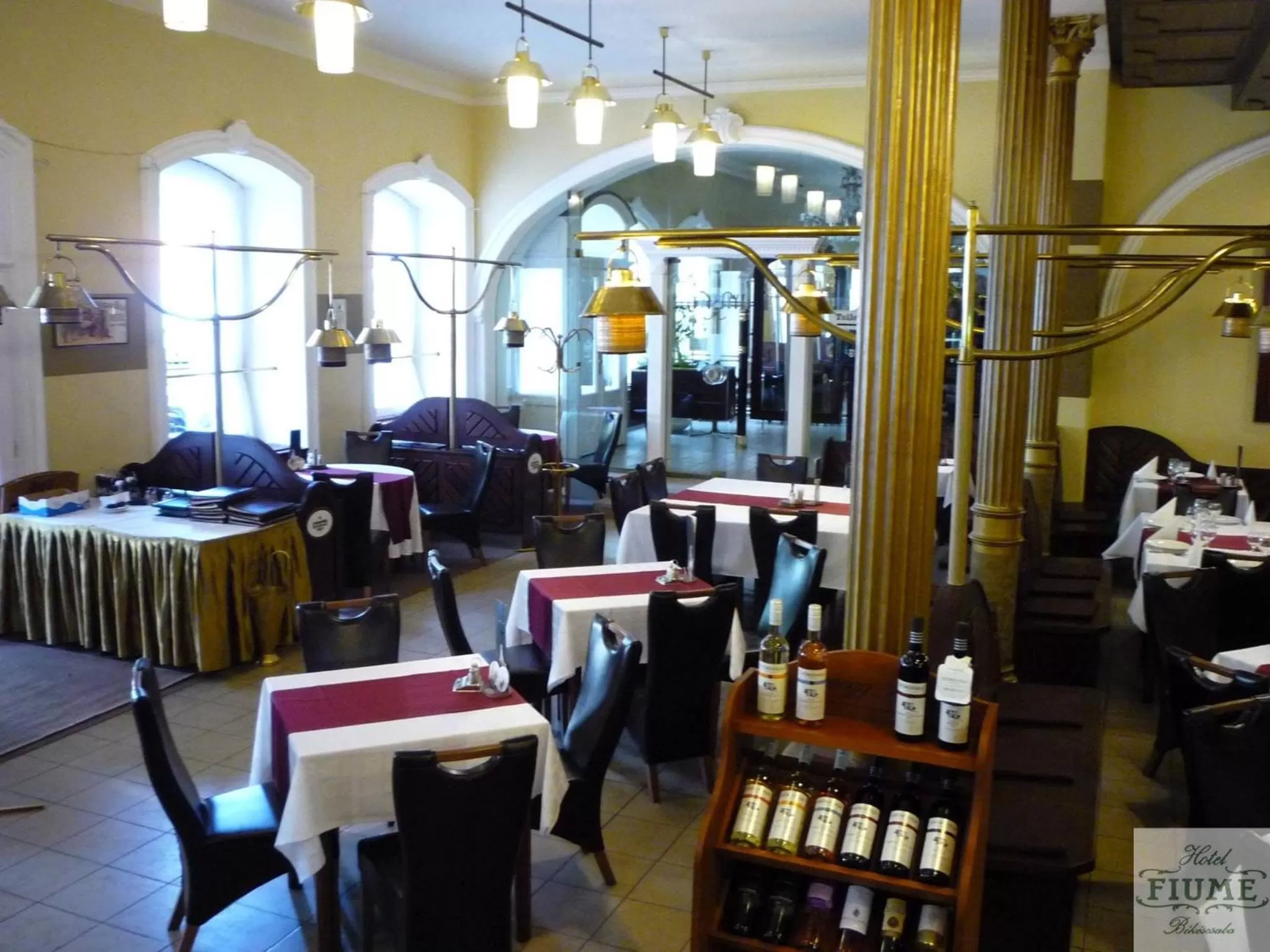 Restaurant/places to eat in Fiume Hotel