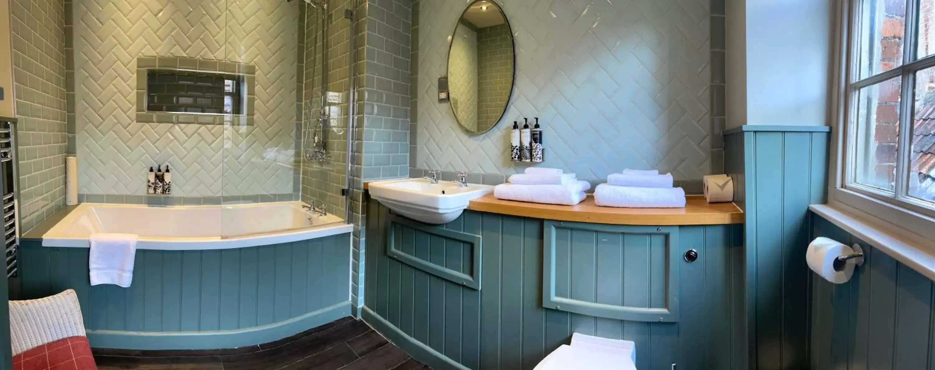 Bathroom in The Plume of Feathers